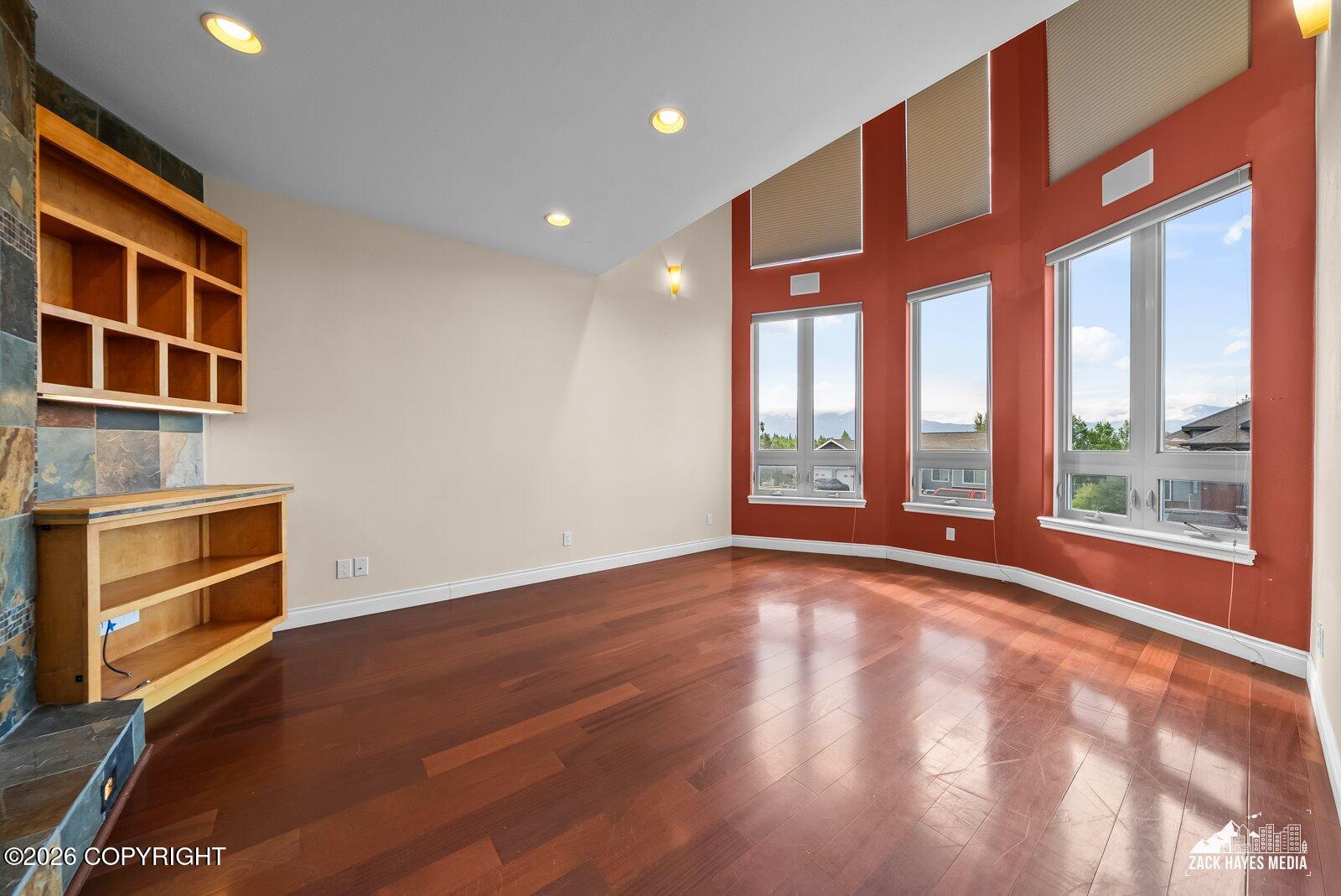 1910 S Paddock Drive Property Photo 11