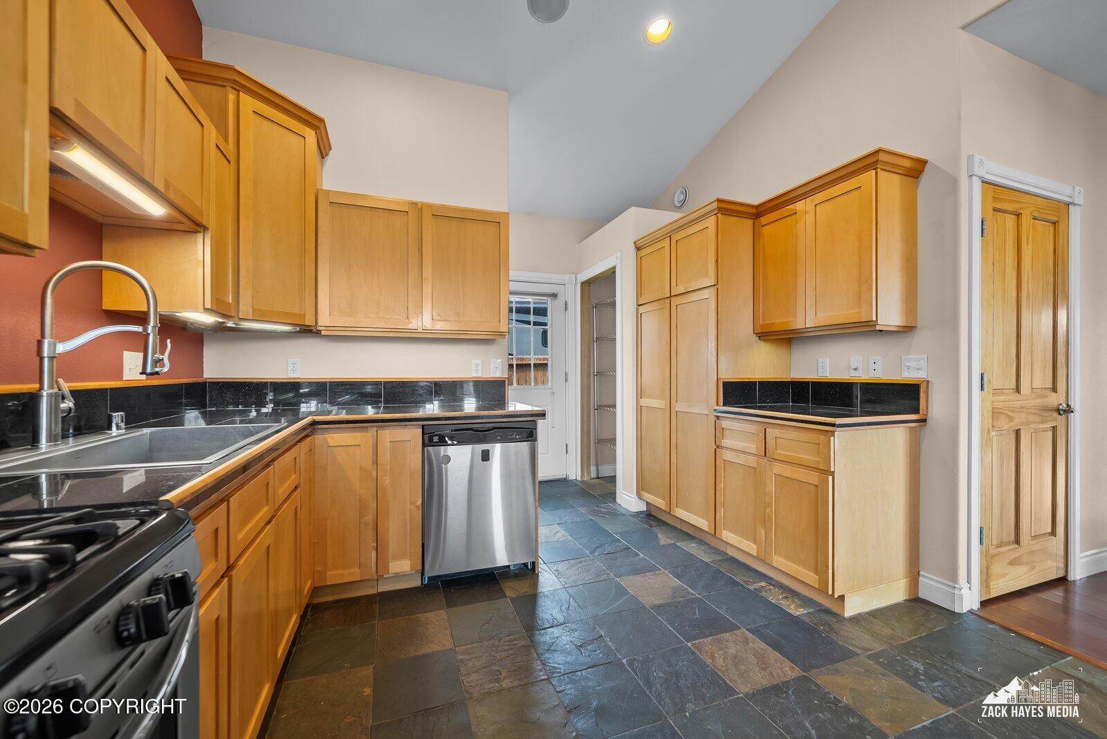 1910 S Paddock Drive Property Photo 32