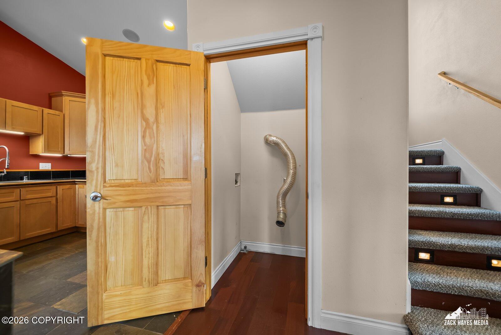 1910 S Paddock Drive Property Photo 33