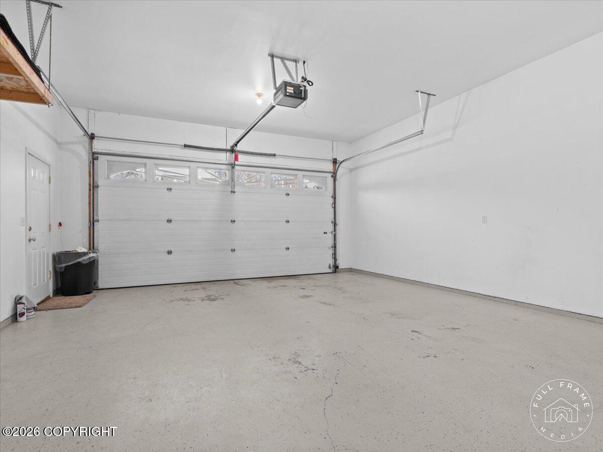 4570 W Yundt Drive Property Photo 8