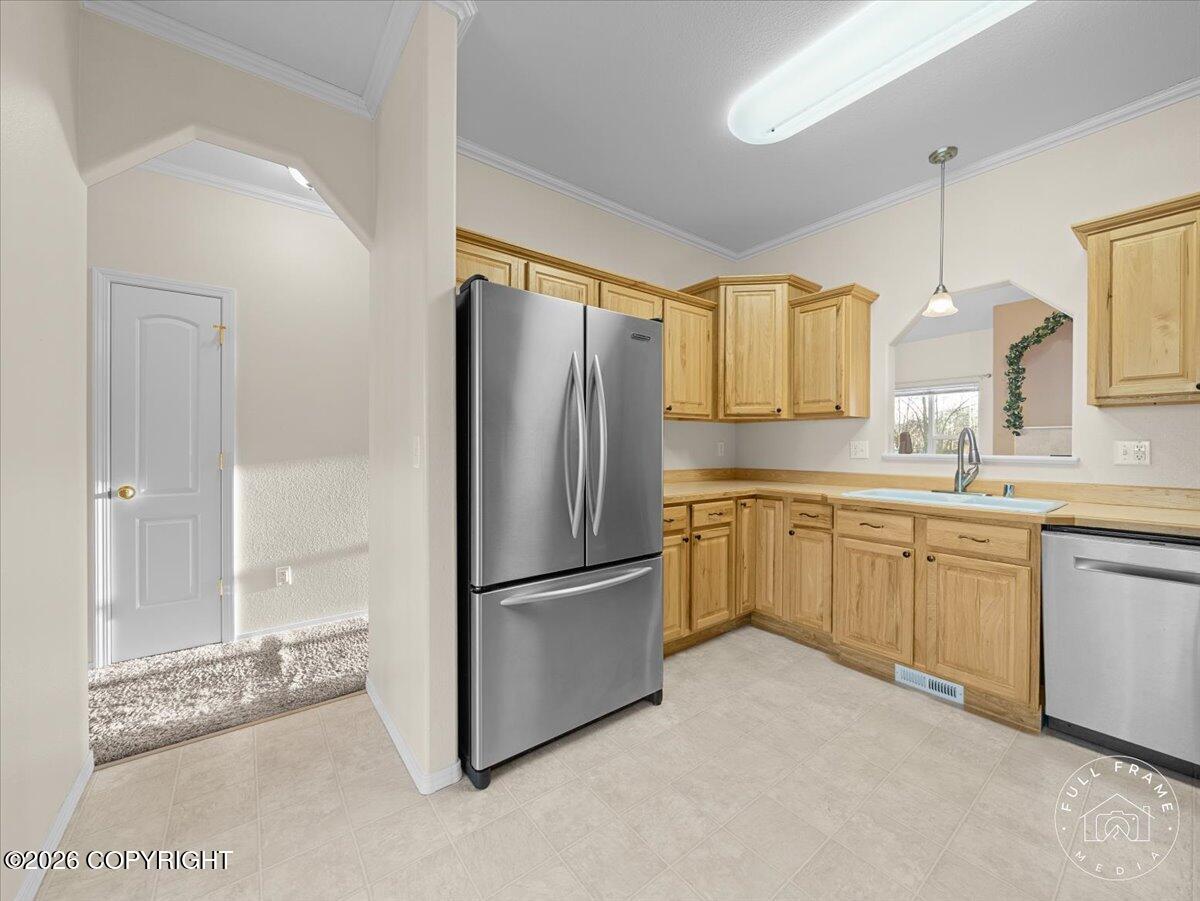 4570 W Yundt Drive Property Photo 11