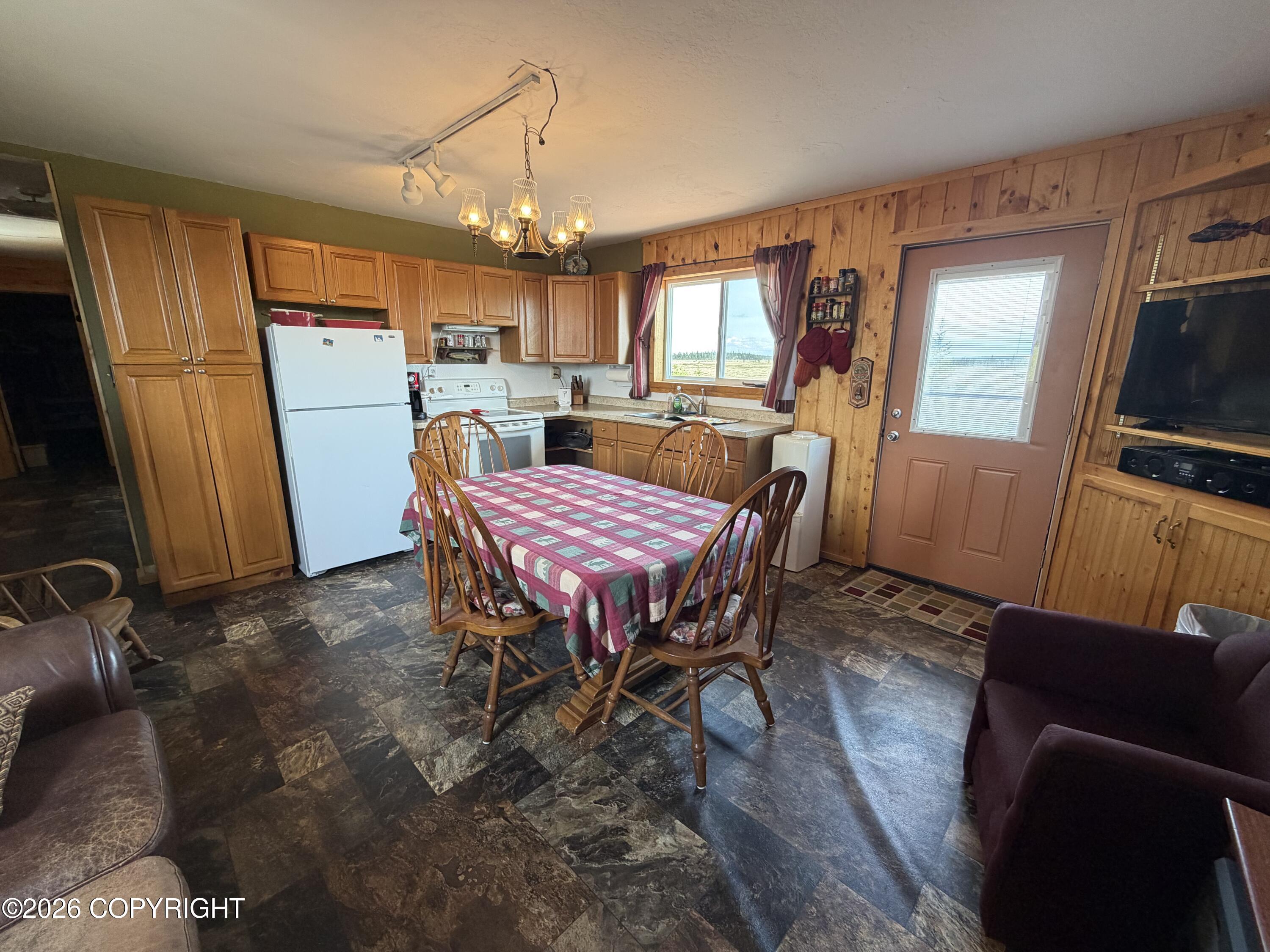 26873 Cloyds Road Property Photo 4