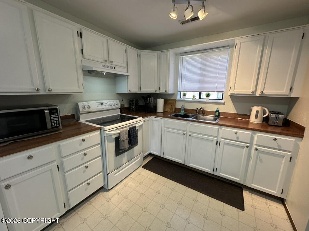 3072 Woody Way Loop Property Photo 7