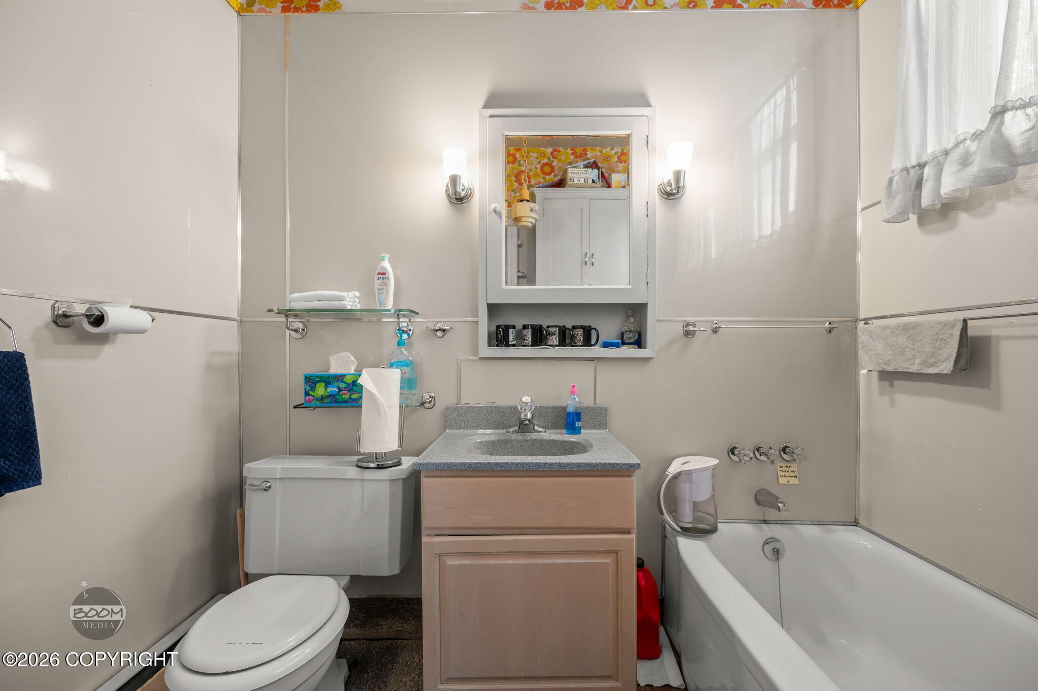 637 W 3rd Avenue Property Photo 15