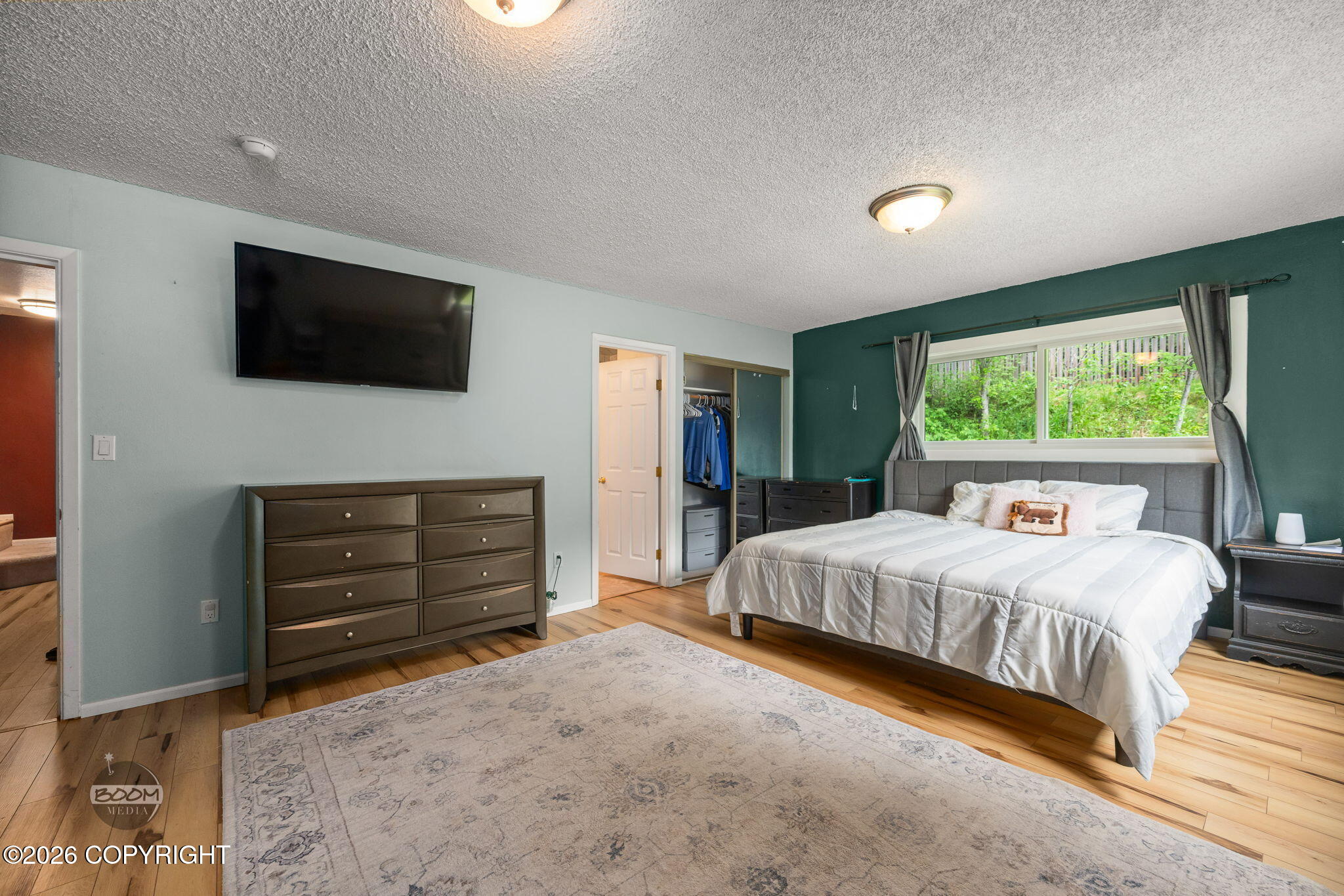22432 Glacier View Drive Property Photo 19