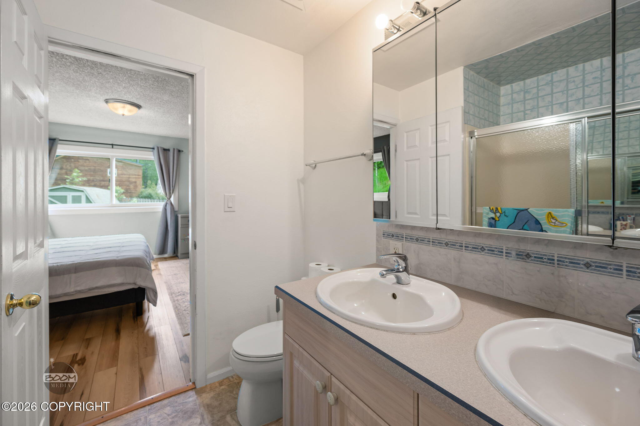 22432 Glacier View Drive Property Photo 21