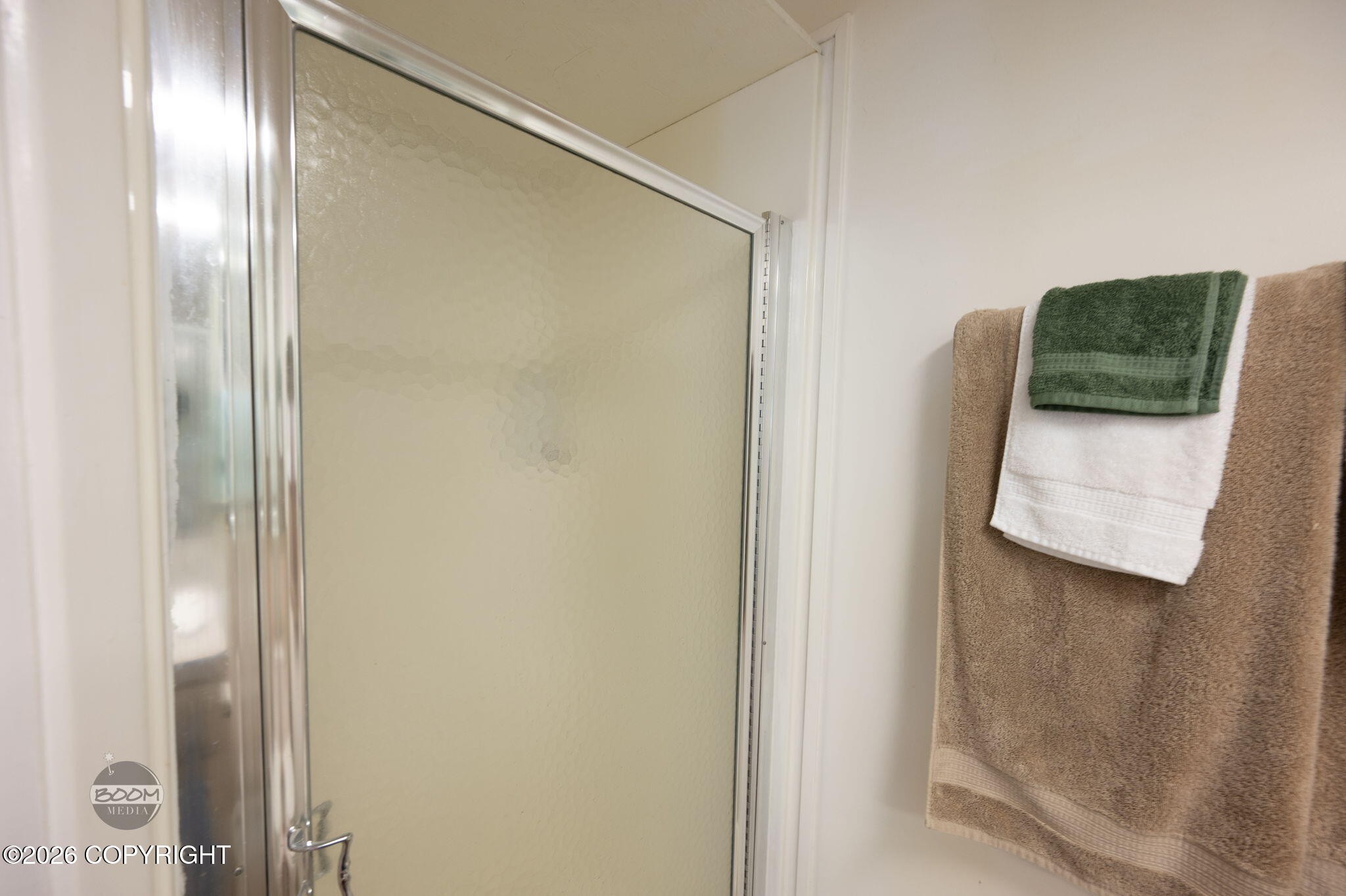 22432 Glacier View Drive Property Photo 27