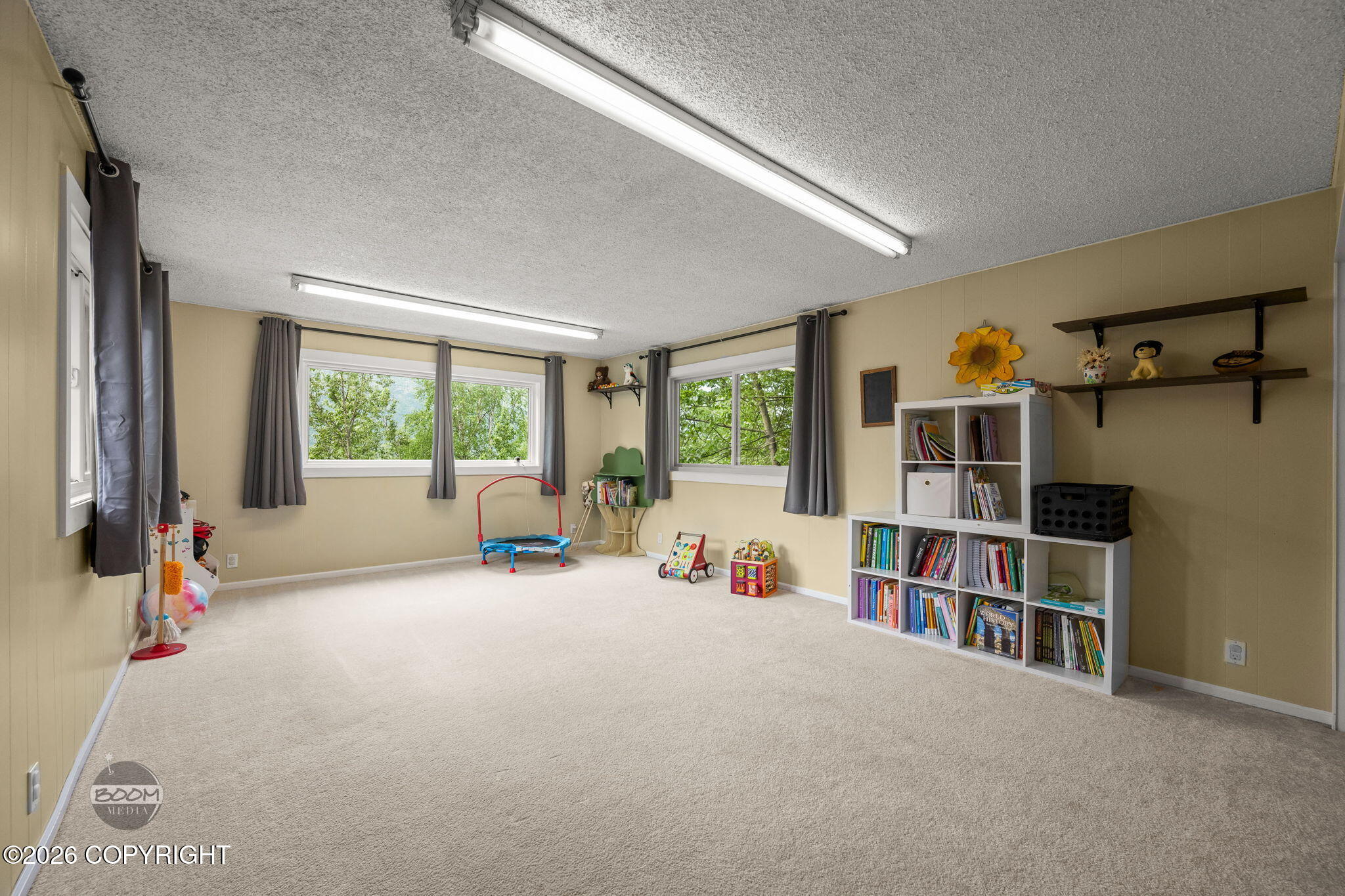 22432 Glacier View Drive Property Photo 39