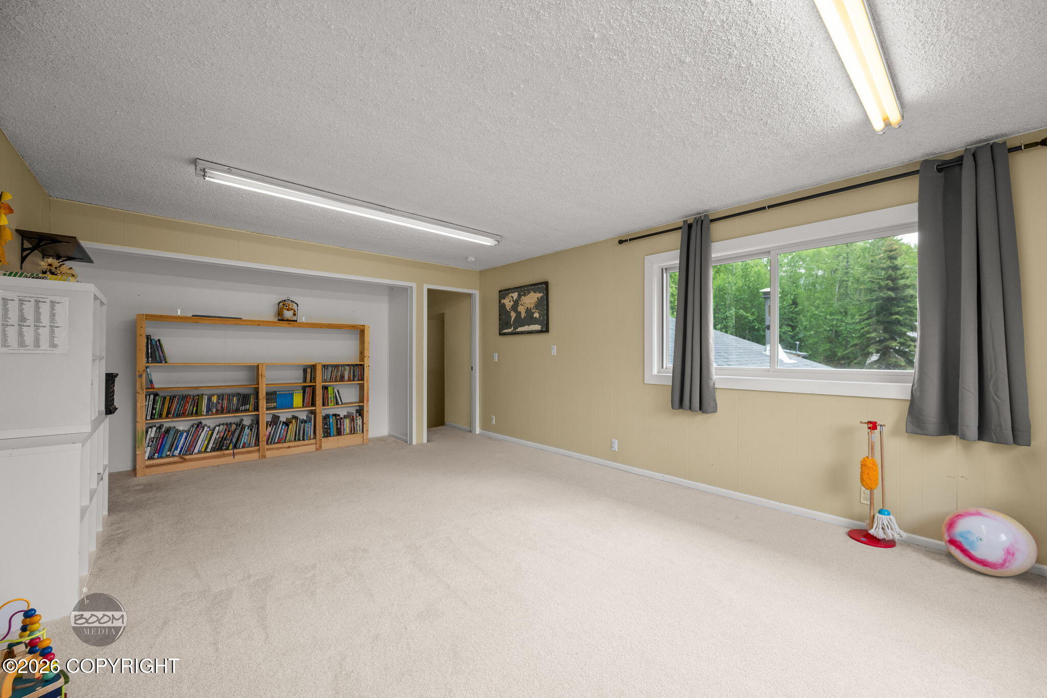 22432 Glacier View Drive Property Photo 40