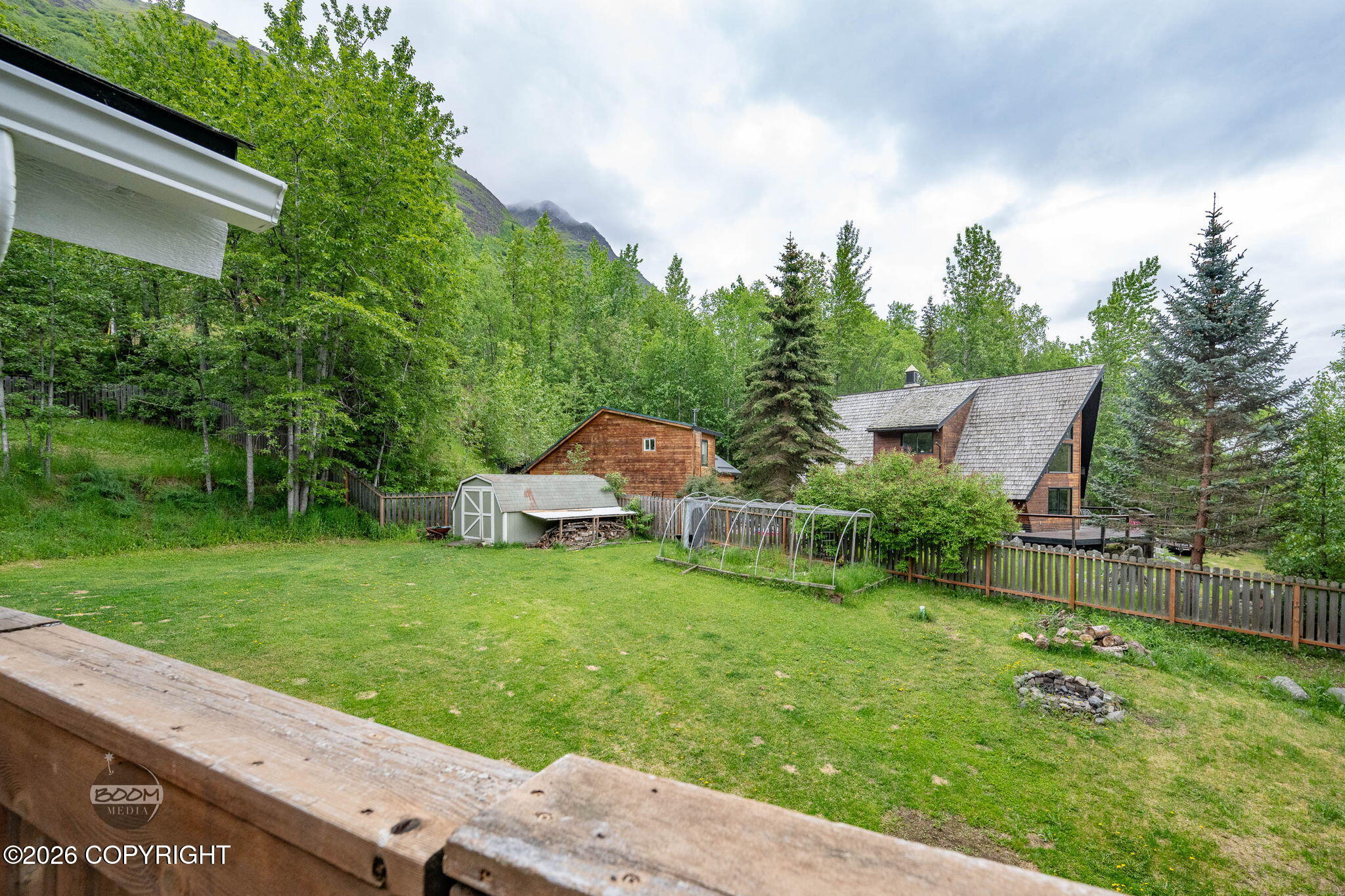22432 Glacier View Drive Property Photo 49