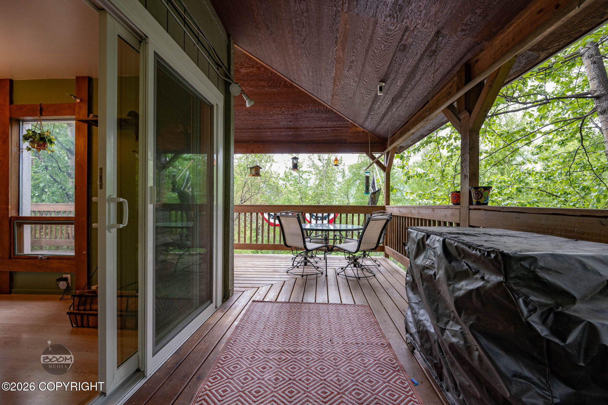 22432 Glacier View Drive Property Photo 54