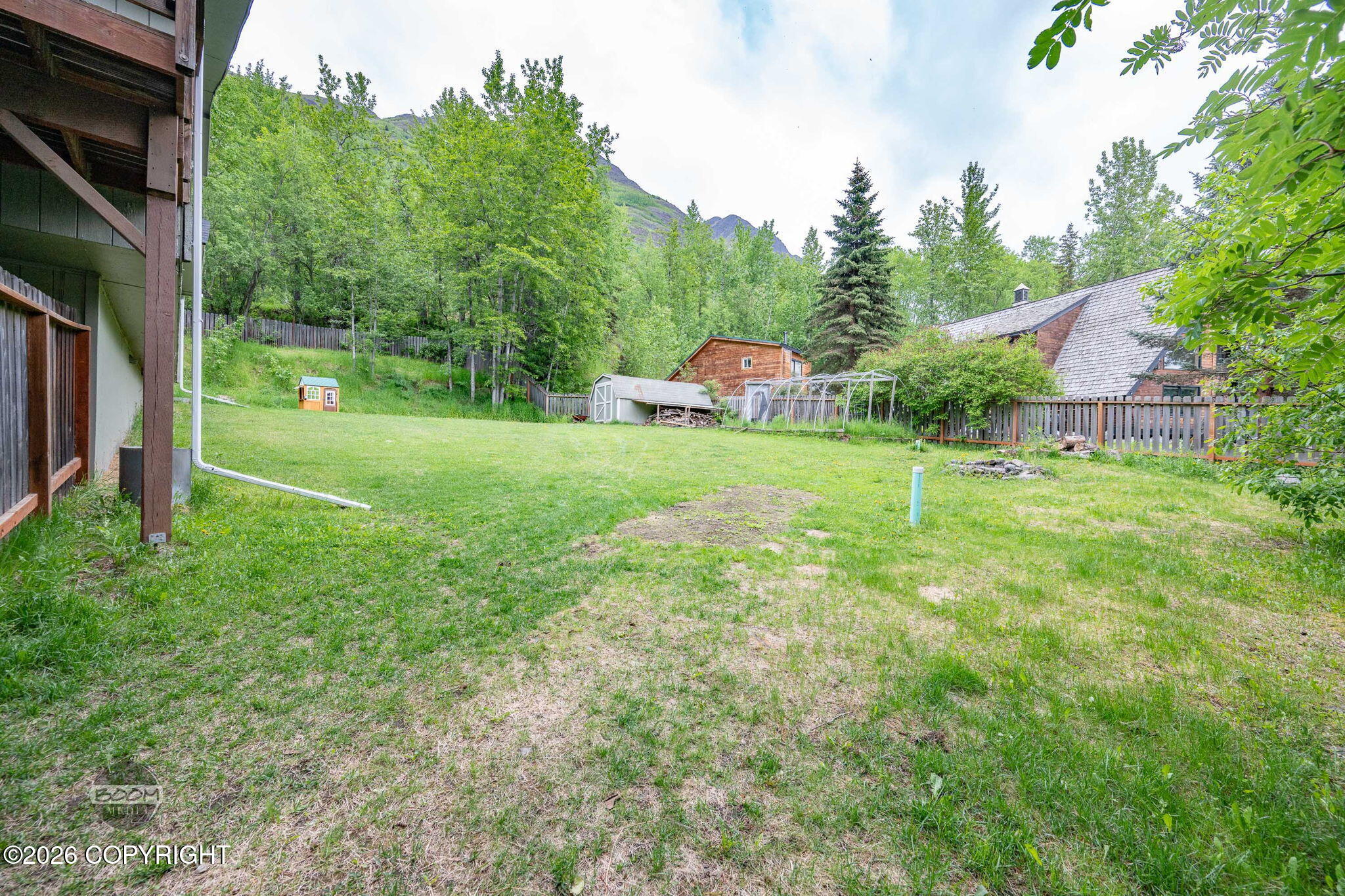 22432 Glacier View Drive Property Photo 74