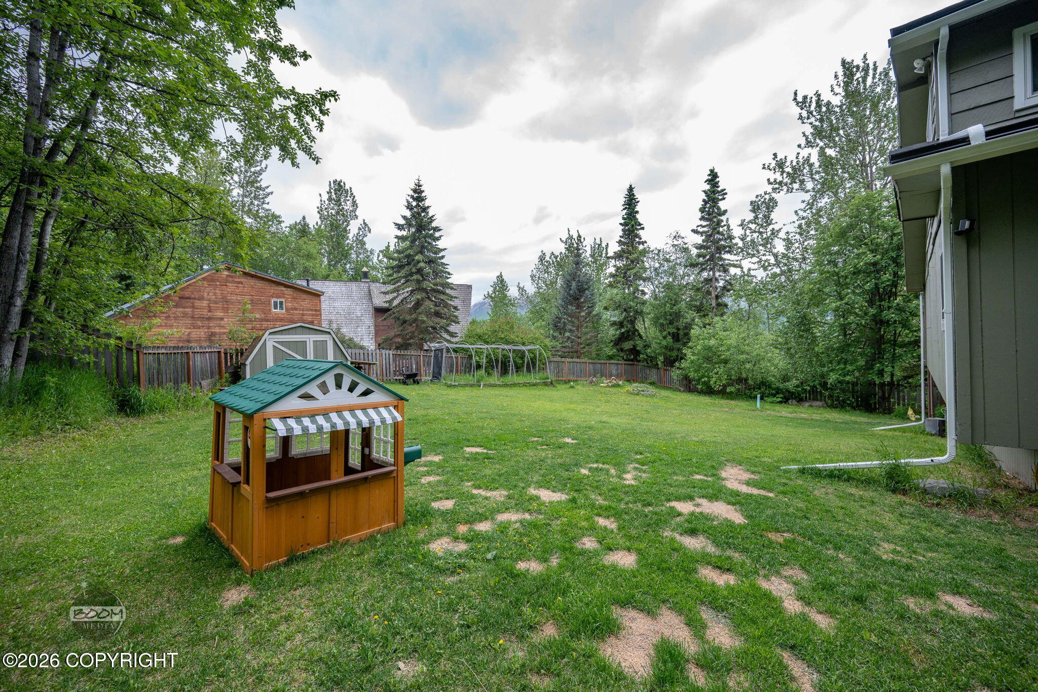 22432 Glacier View Drive Property Photo 86
