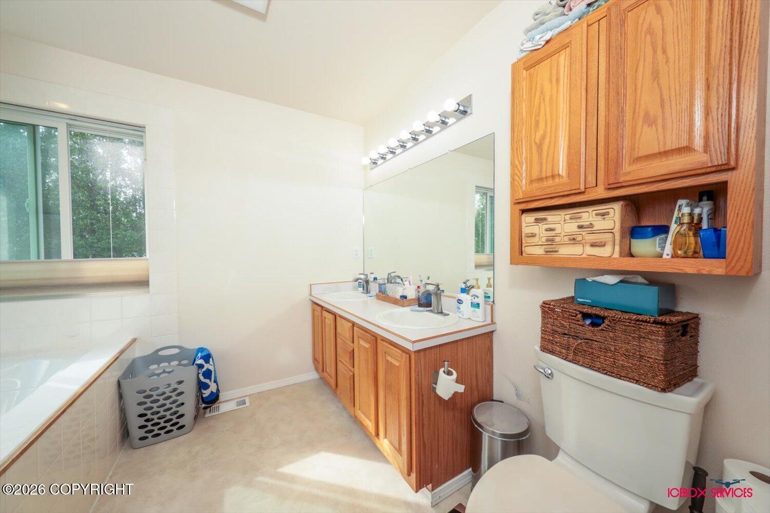 1491 N Aspen Place Property Photo 16