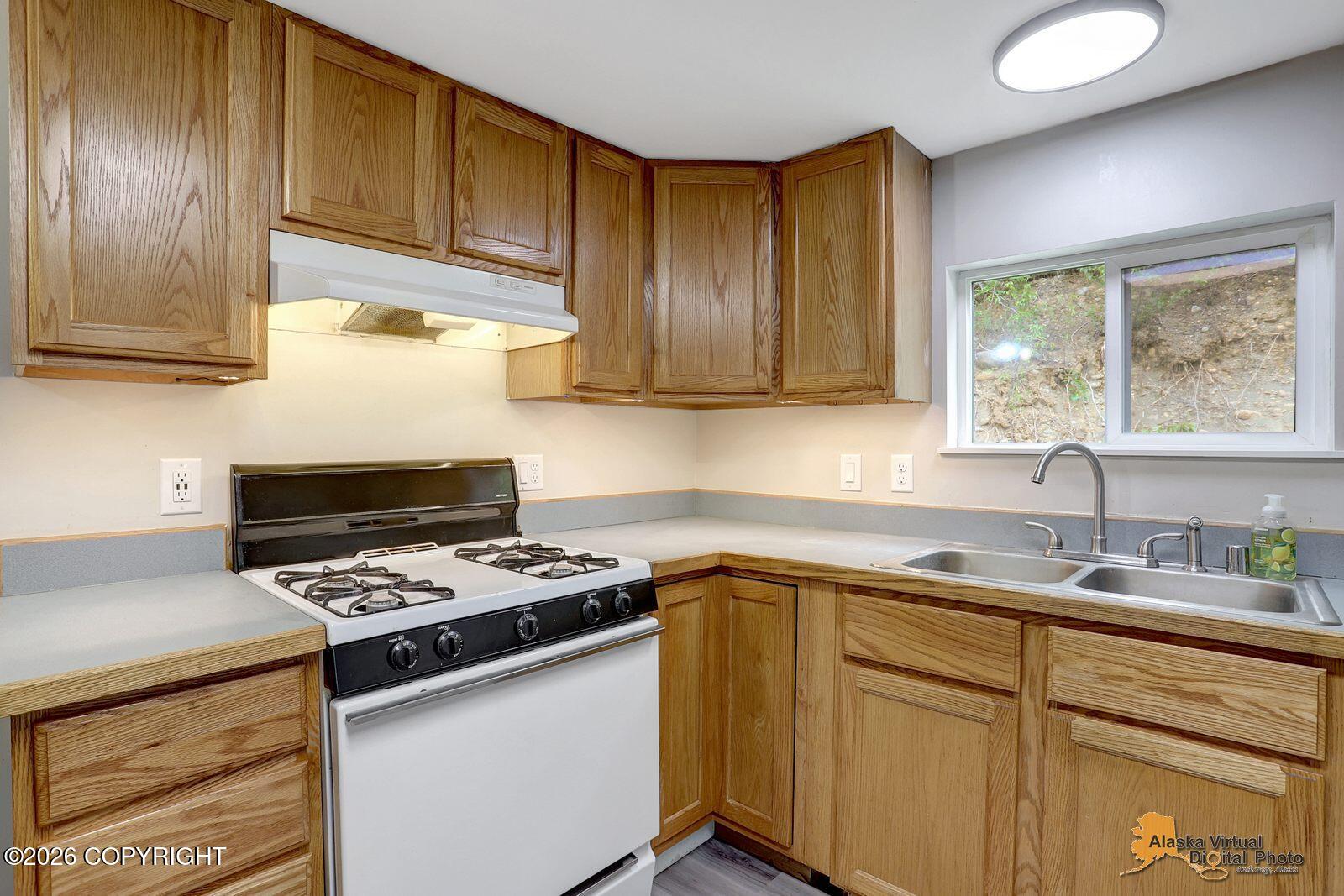 6061 E Pike Avenue Property Photo 15