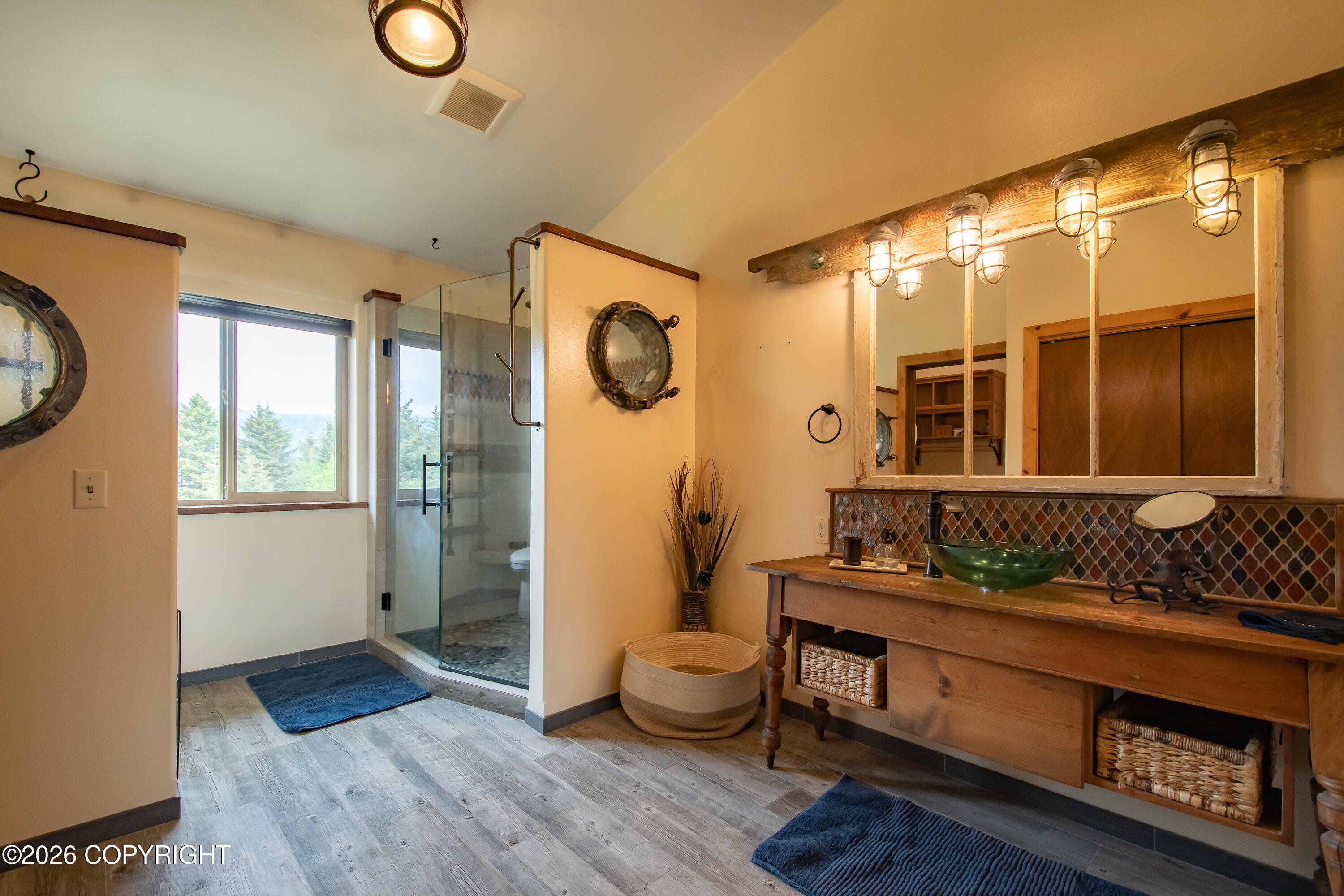 1054 Krueth Way Property Photo 24