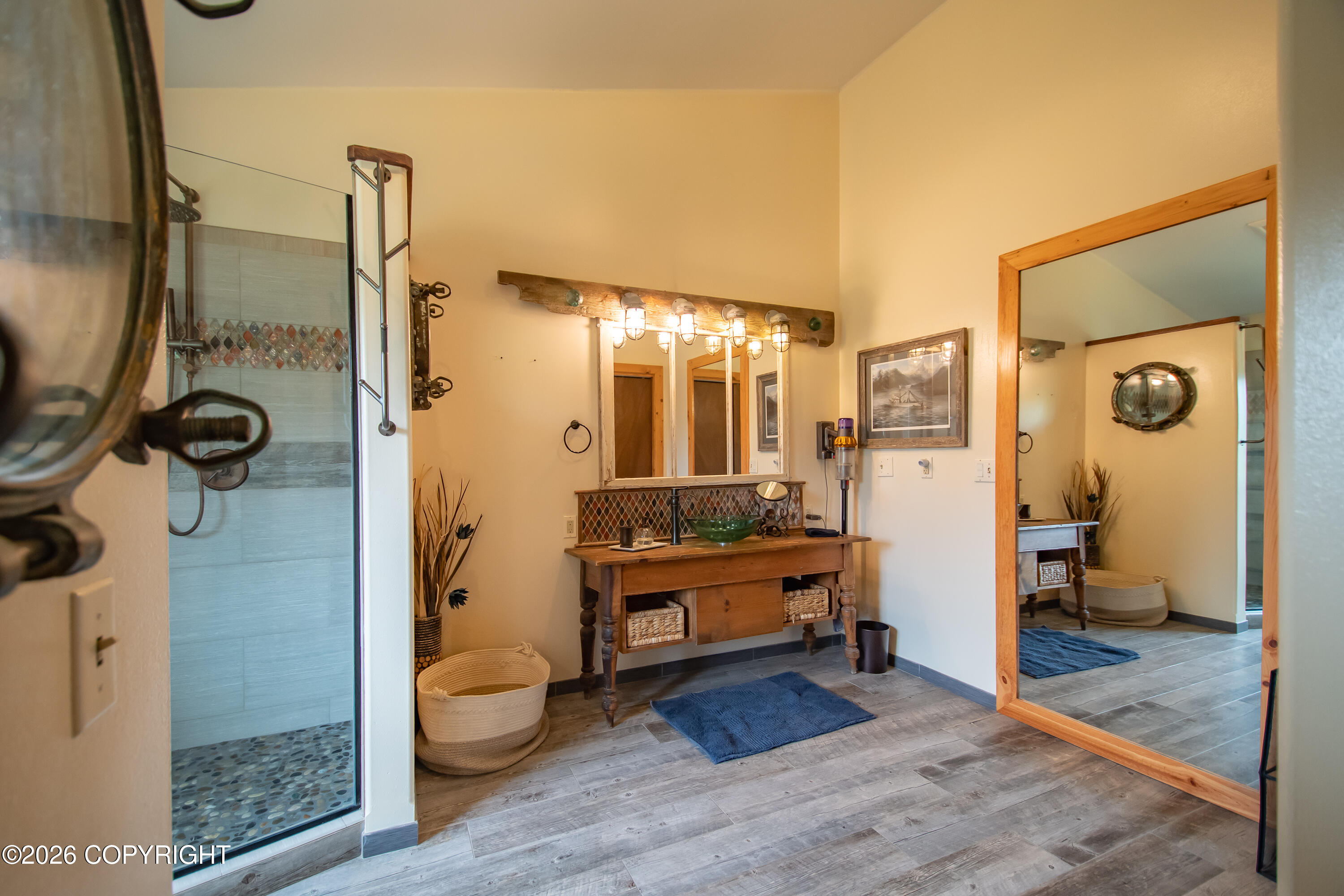1054 Krueth Way Property Photo 25