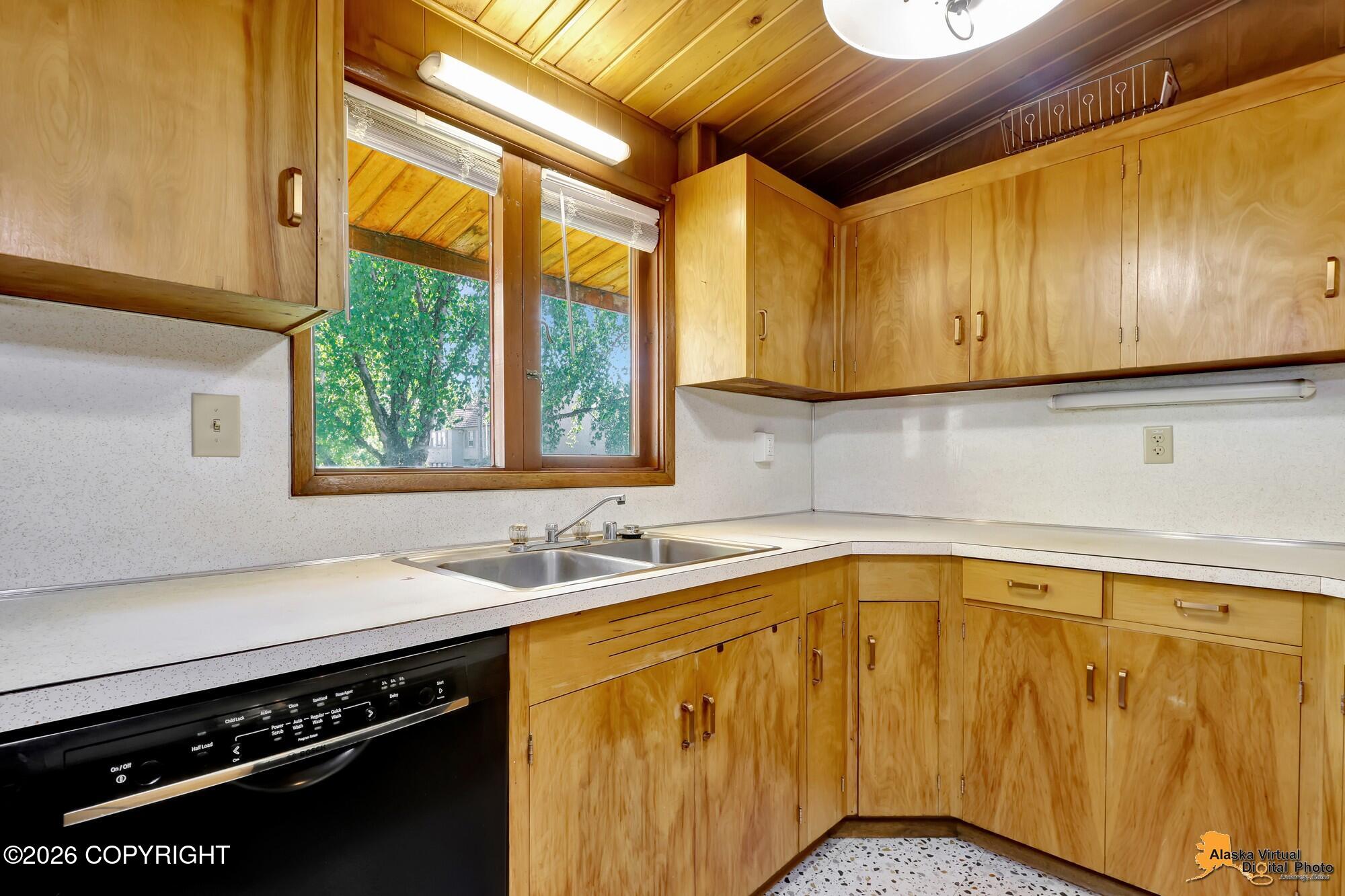 1575 H Street Property Photo 14