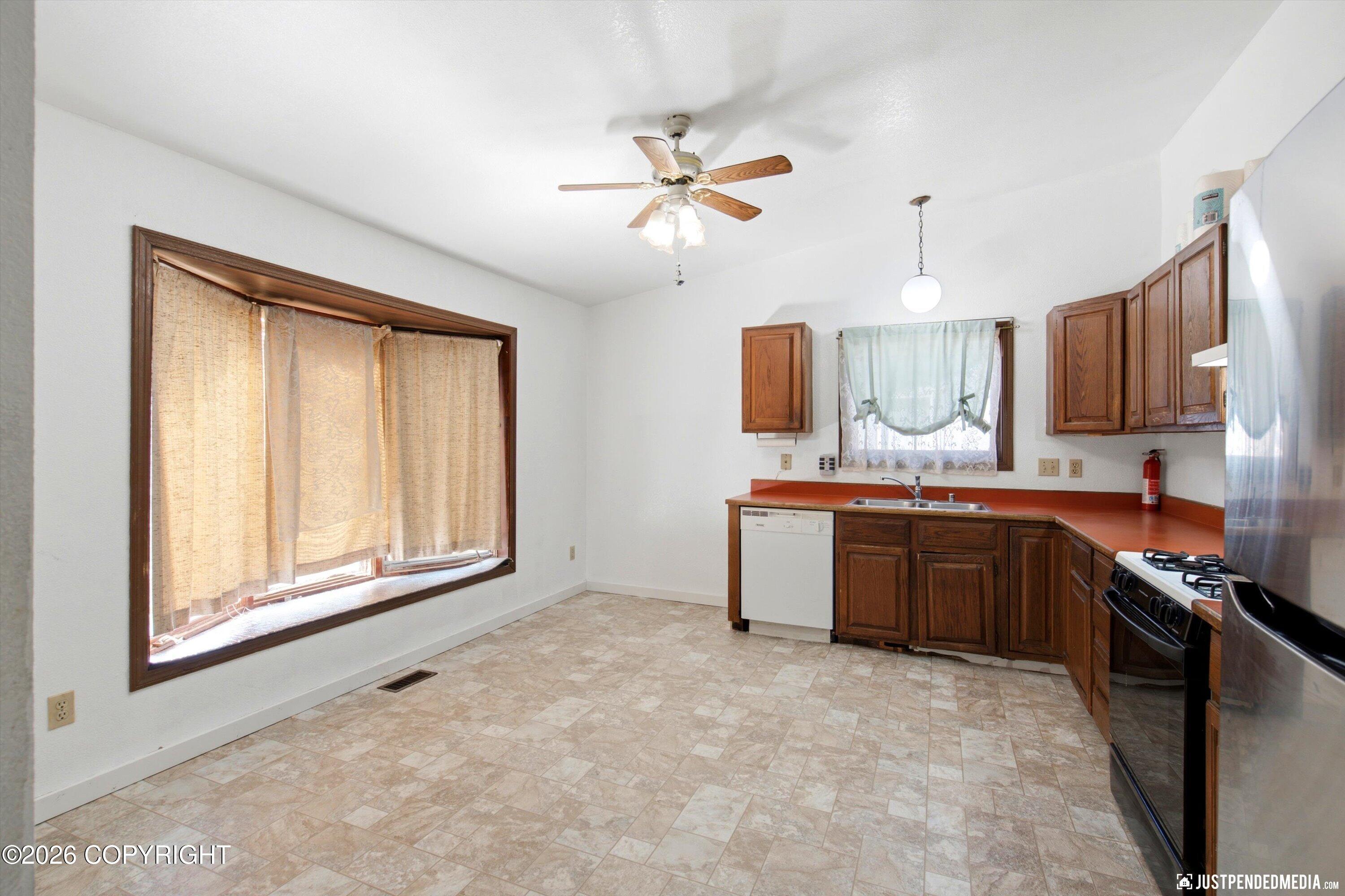 7131 Travis Circle Property Photo 10