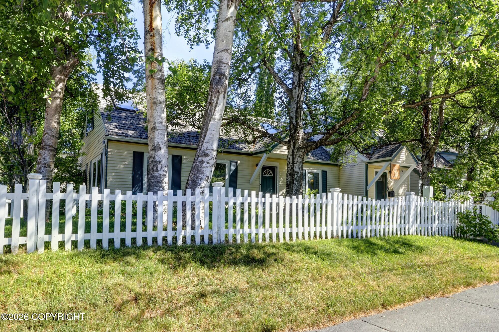 1215 W 8th Avenue Property Photo 3