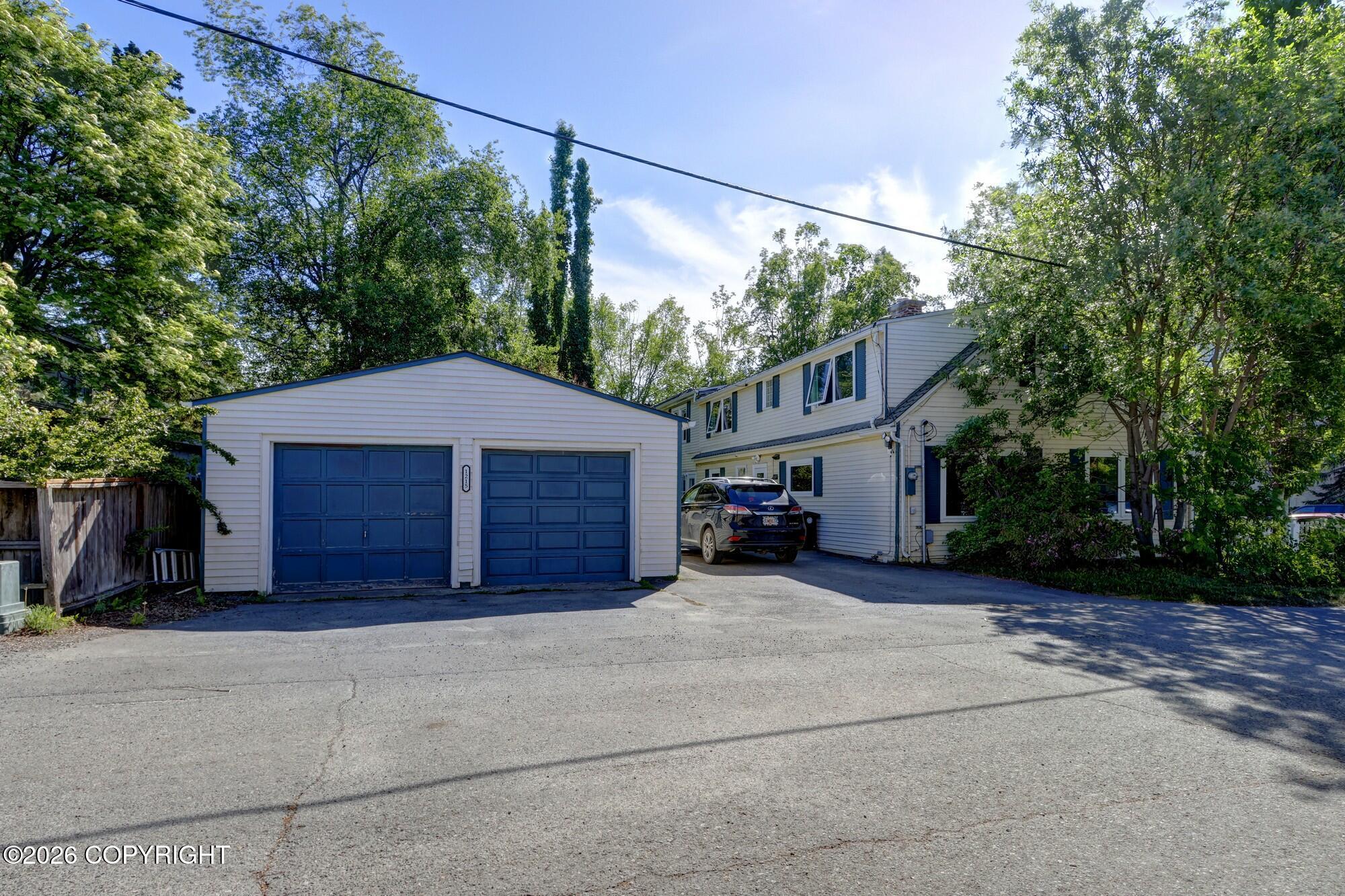 1215 W 8th Avenue Property Photo 50