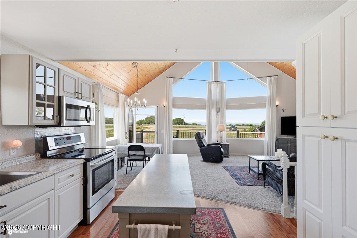 31082 Sterling Highway Property Photo 4