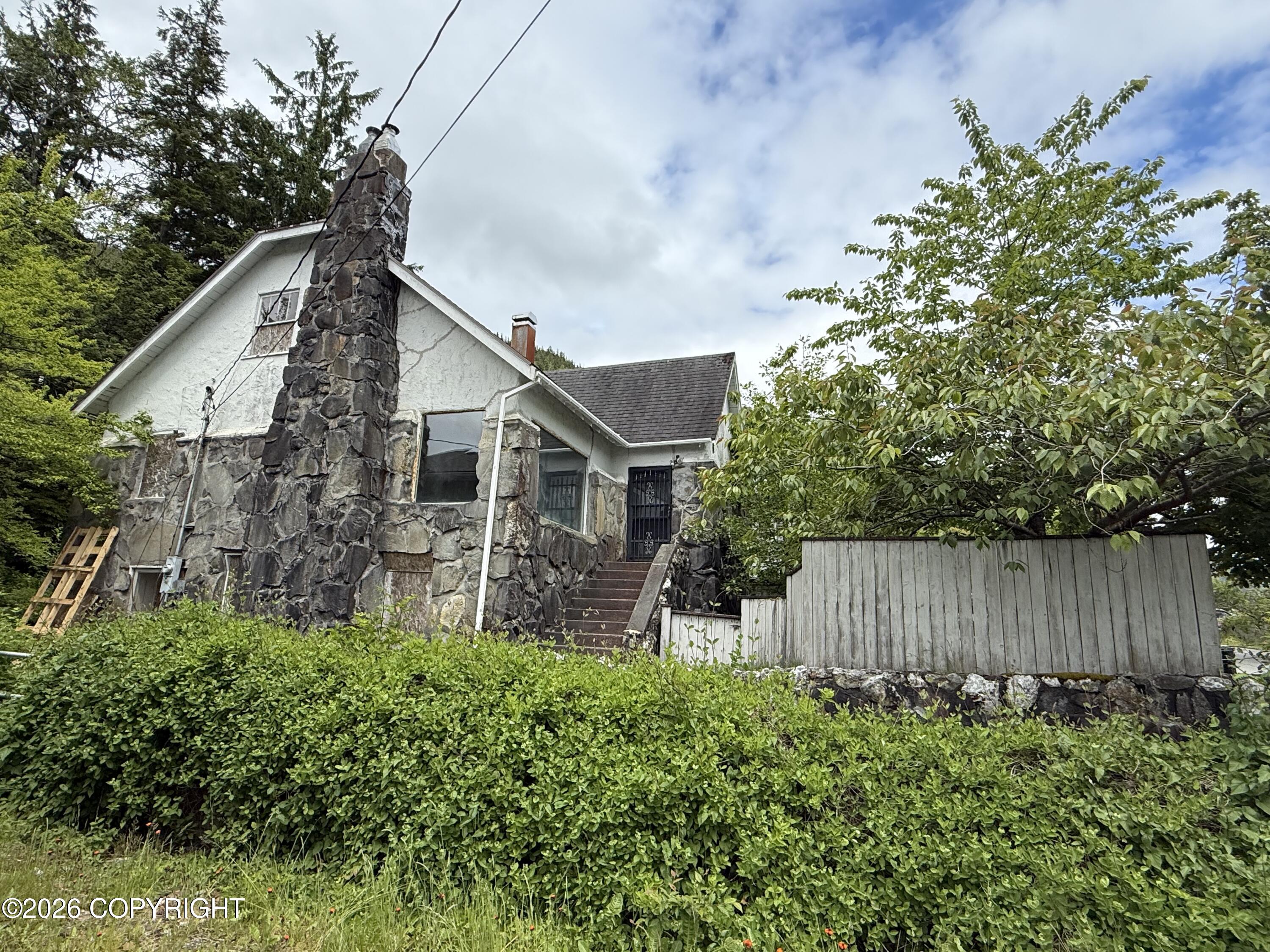 2408 2nd Avenue Property Photo 1