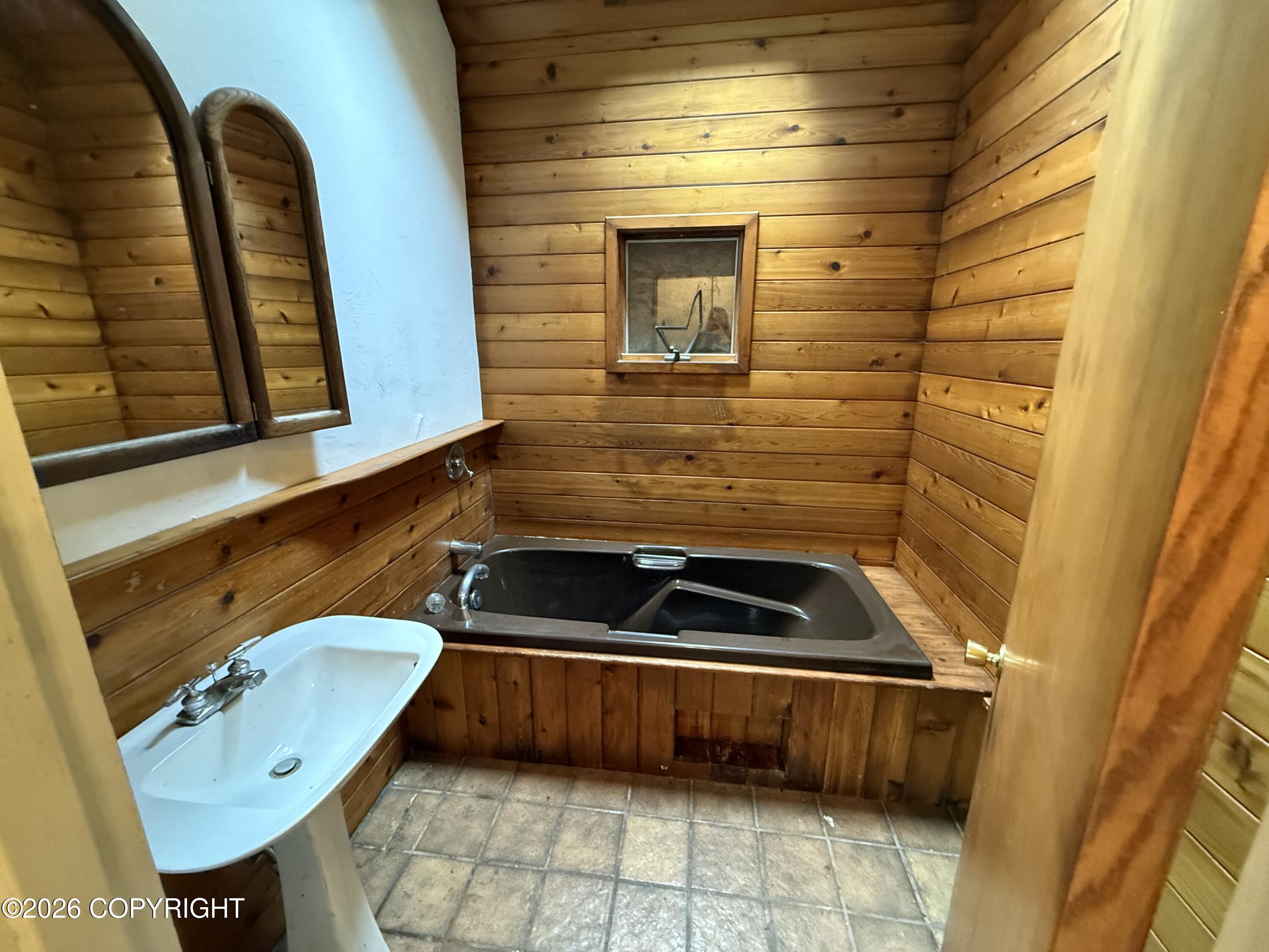 2408 2nd Avenue Property Photo 4
