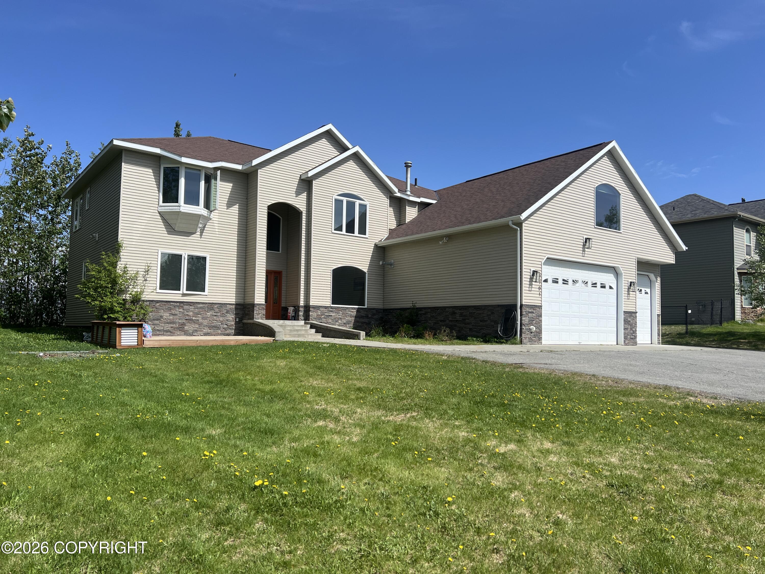 2701 E Beech Way Property Photo 1