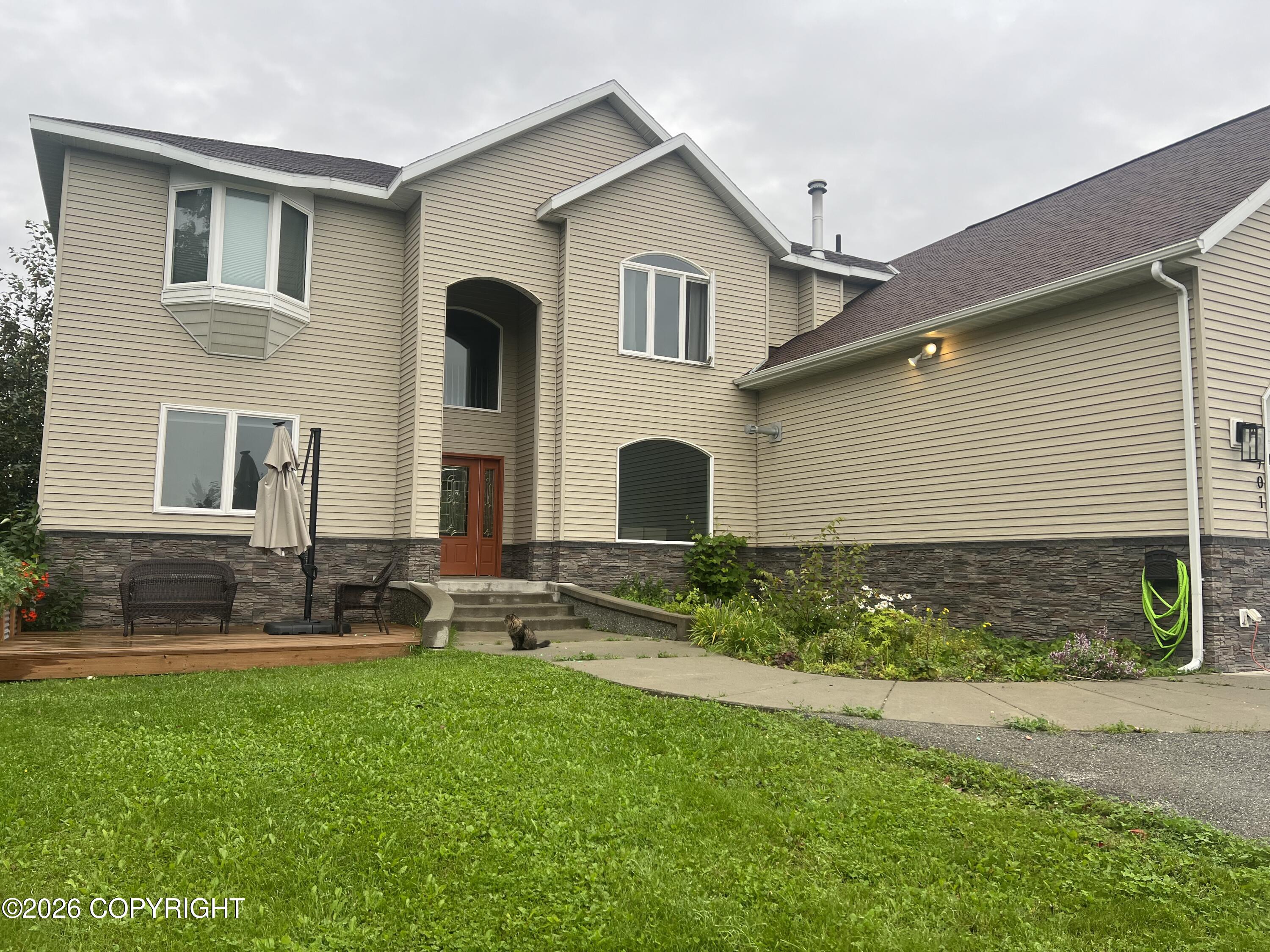 2701 E Beech Way Property Photo 2