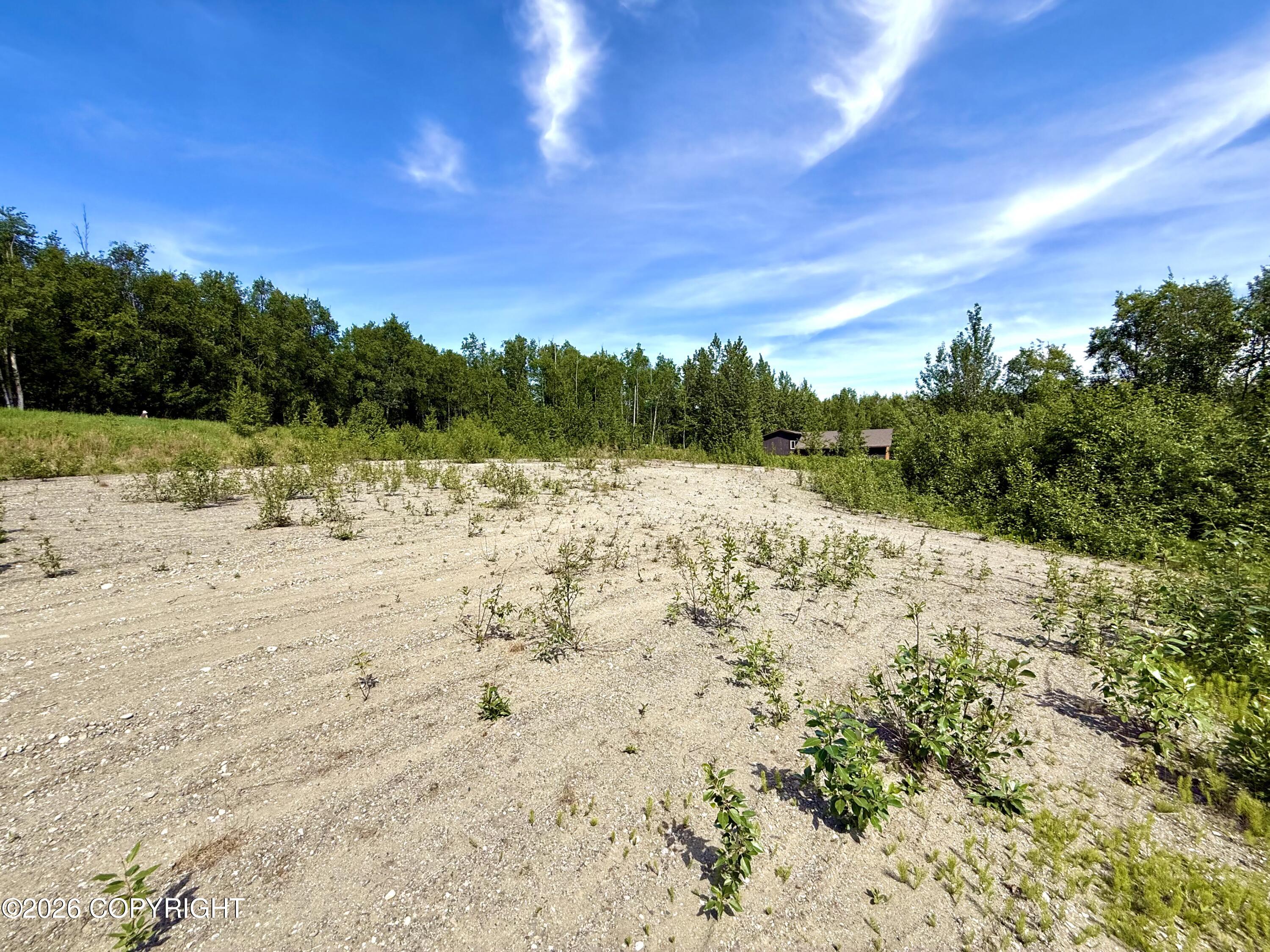 2921 S Davis Road Property Photo 6