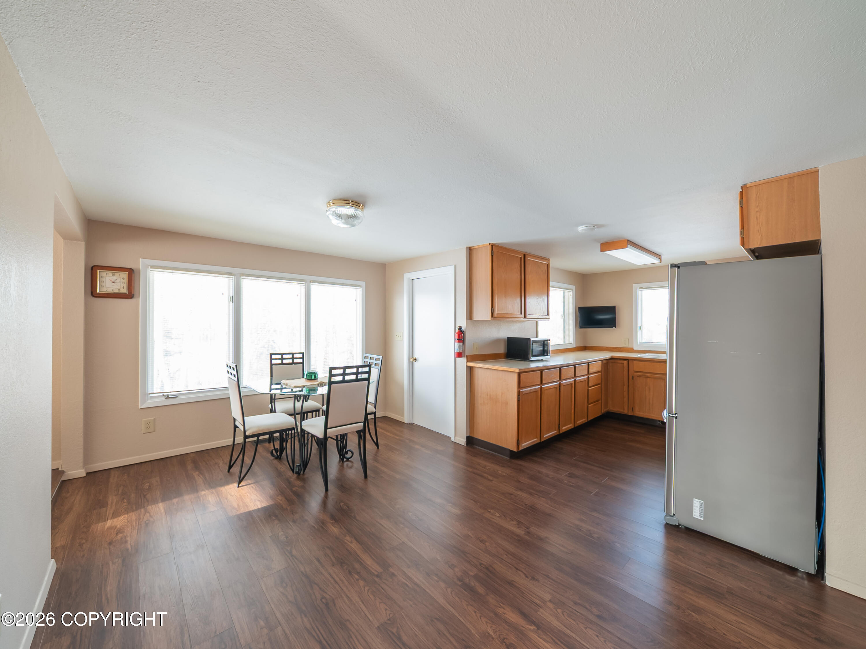 221 Creekside Street Property Photo 10