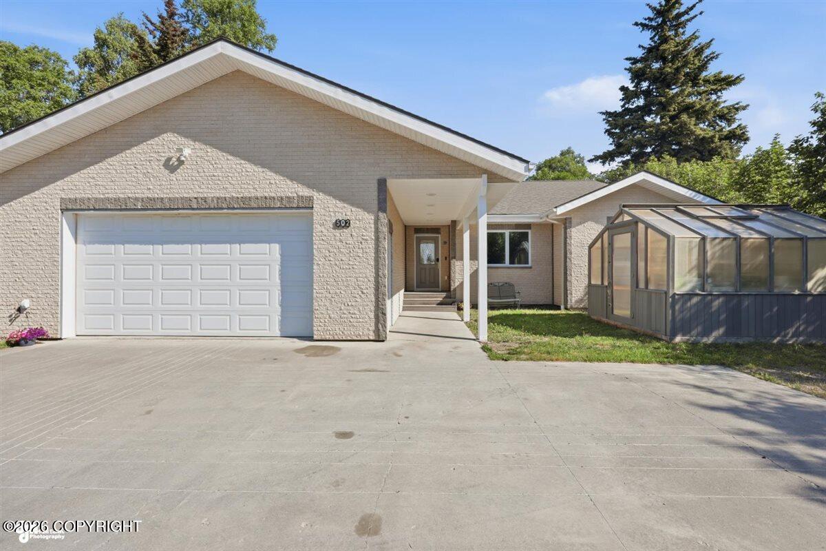 502 Rangeview Avenue Property Photo 2