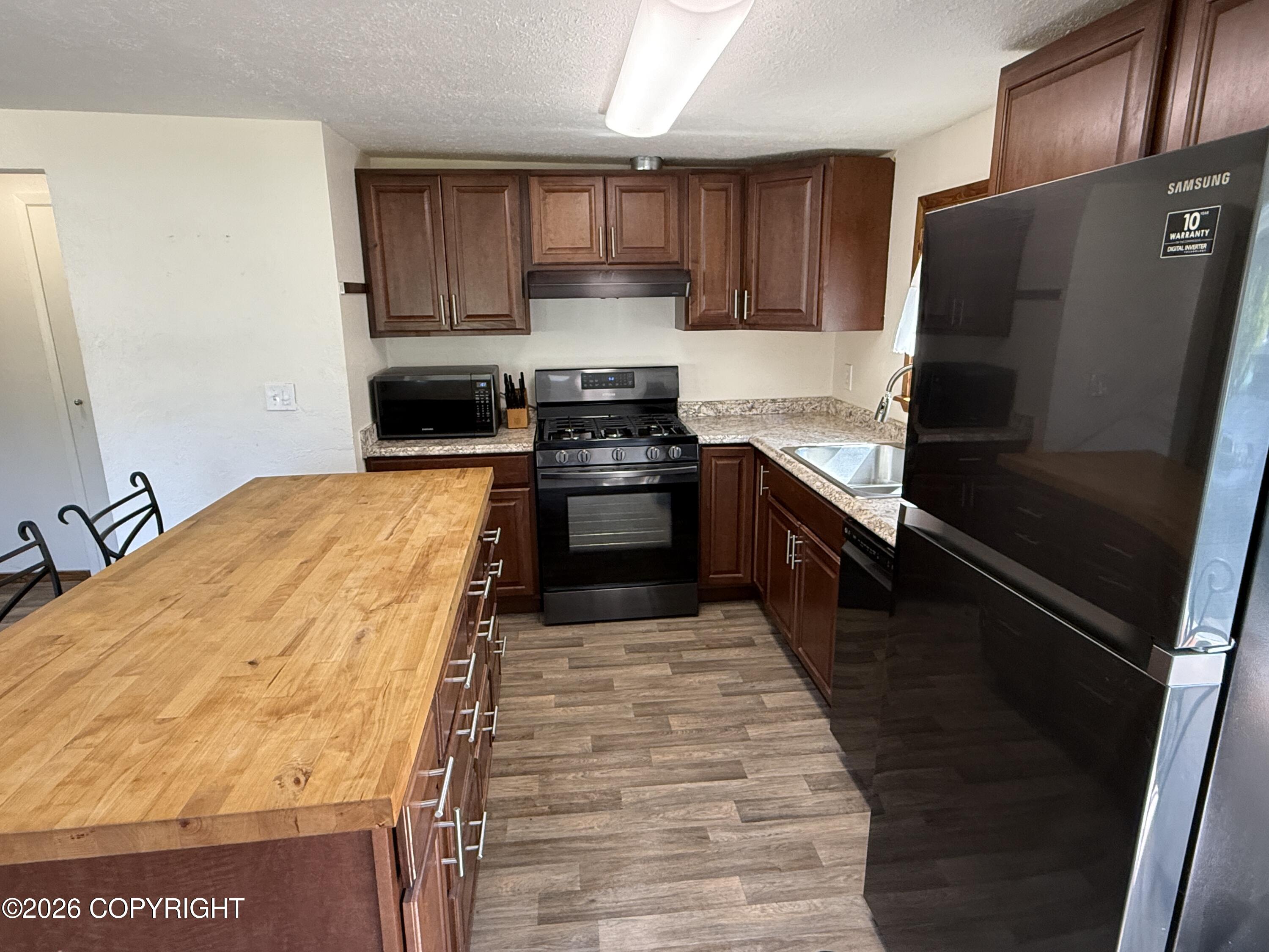 4698 Rochelle Road Property Photo 4