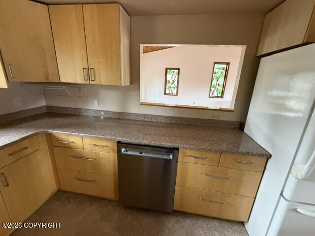 9253 Gee Street Property Photo 9
