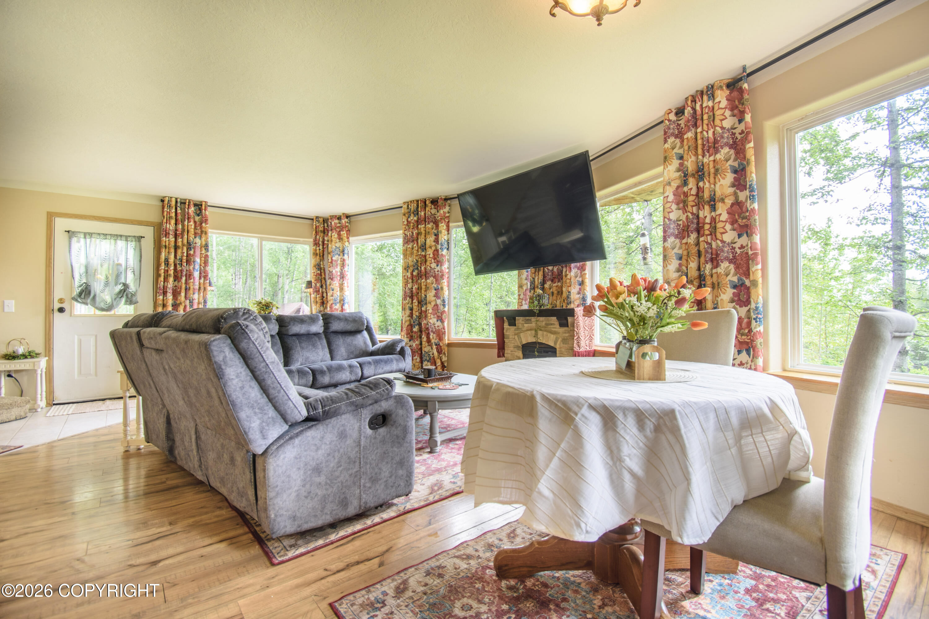 44570 Sunrise Avenue Property Photo 3