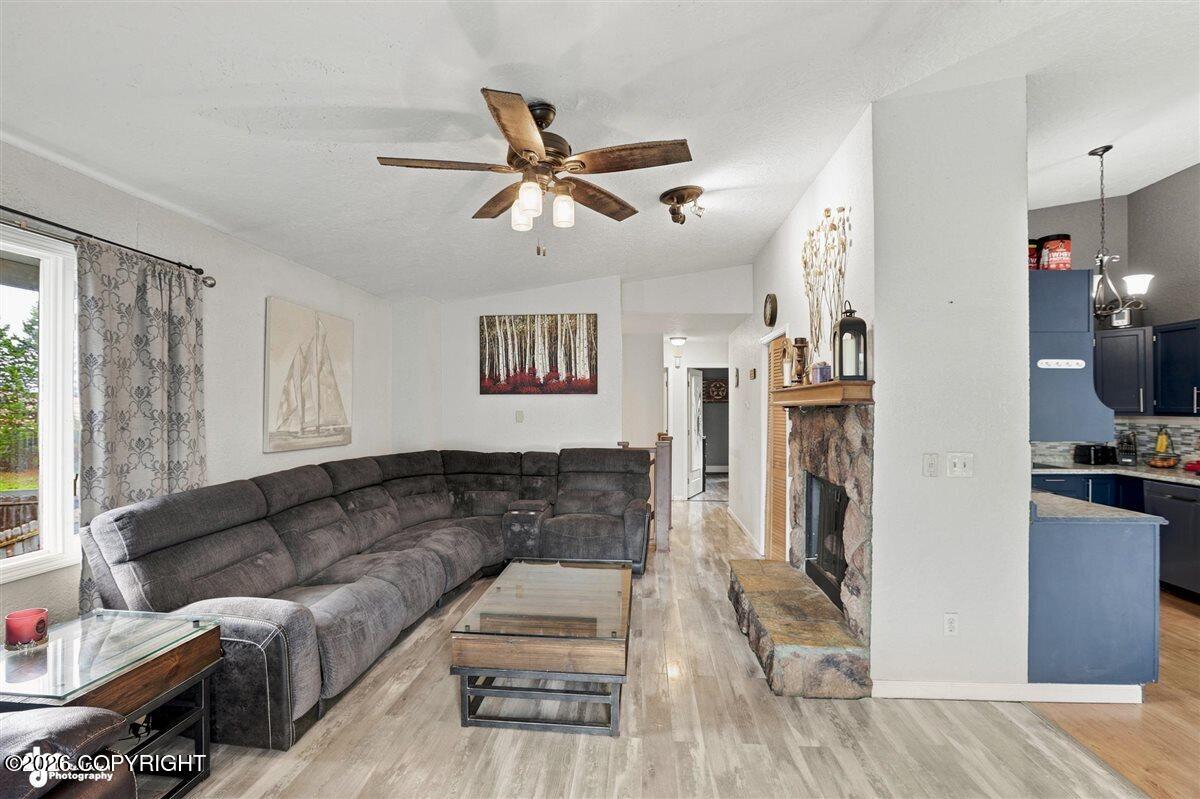 18713 N Lowrie Loop Property Photo 6