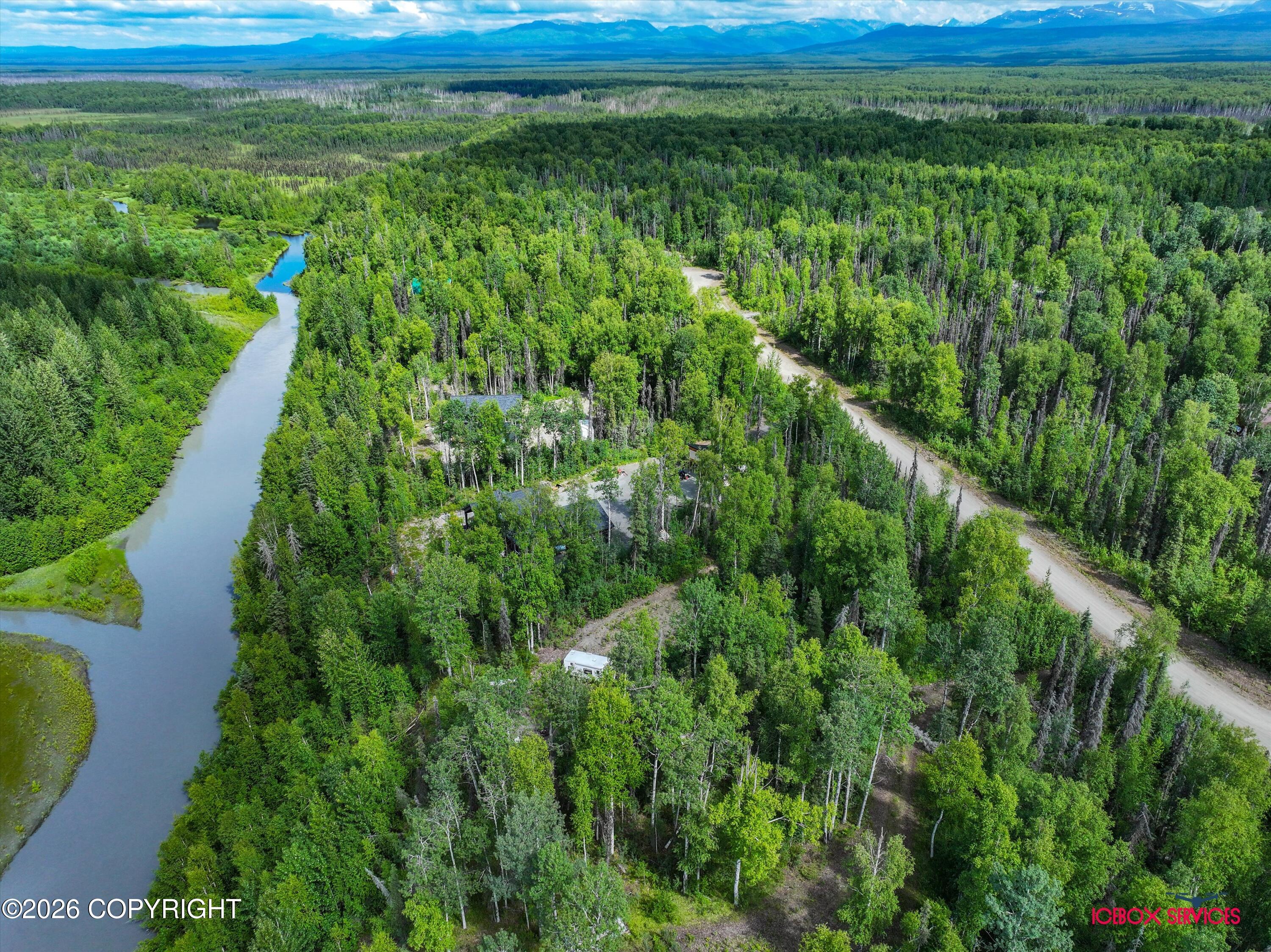 54698 S Salmon Run Road Property Photo 3