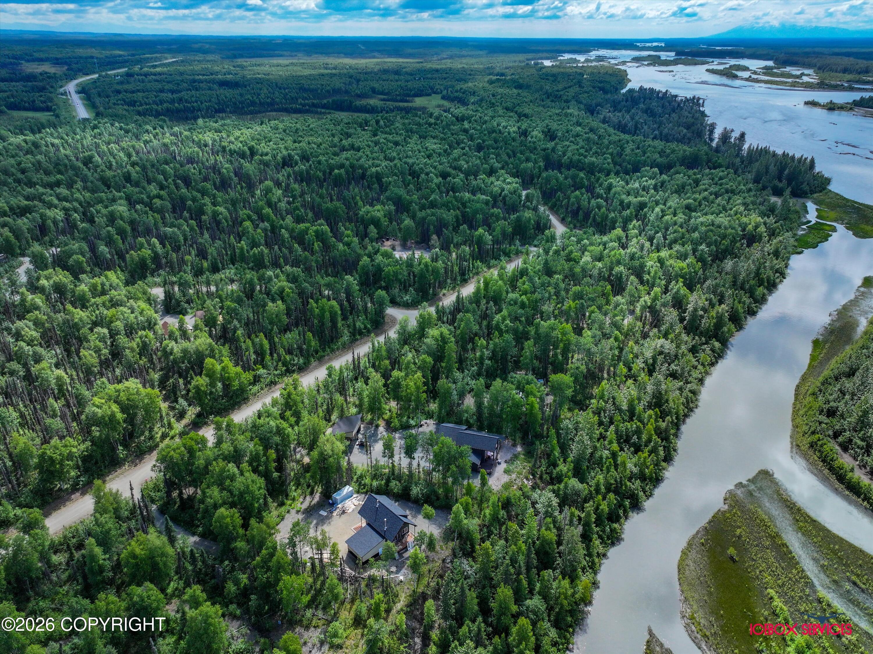 54698 S Salmon Run Road Property Photo 4