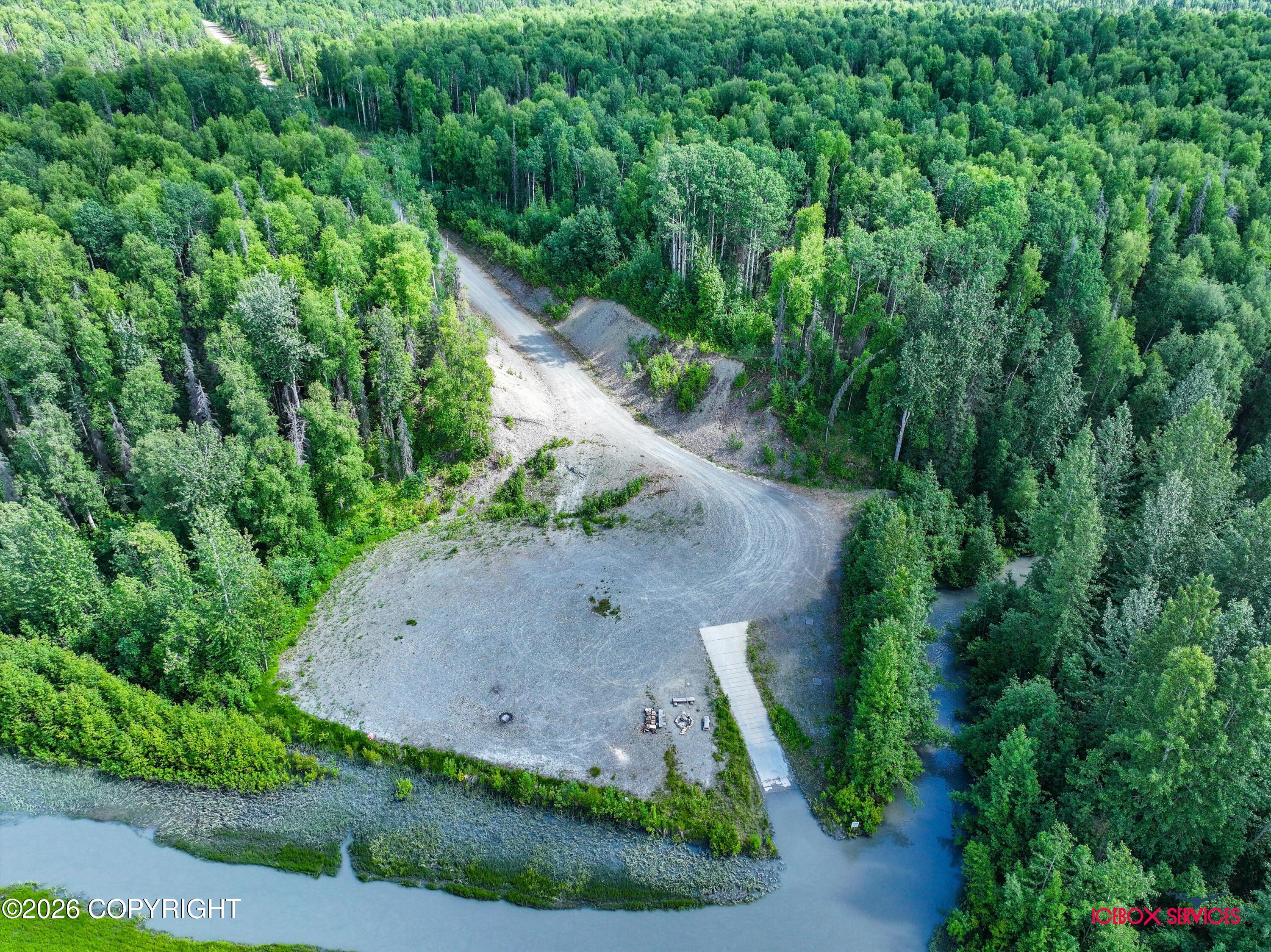 54698 S Salmon Run Road Property Photo 9