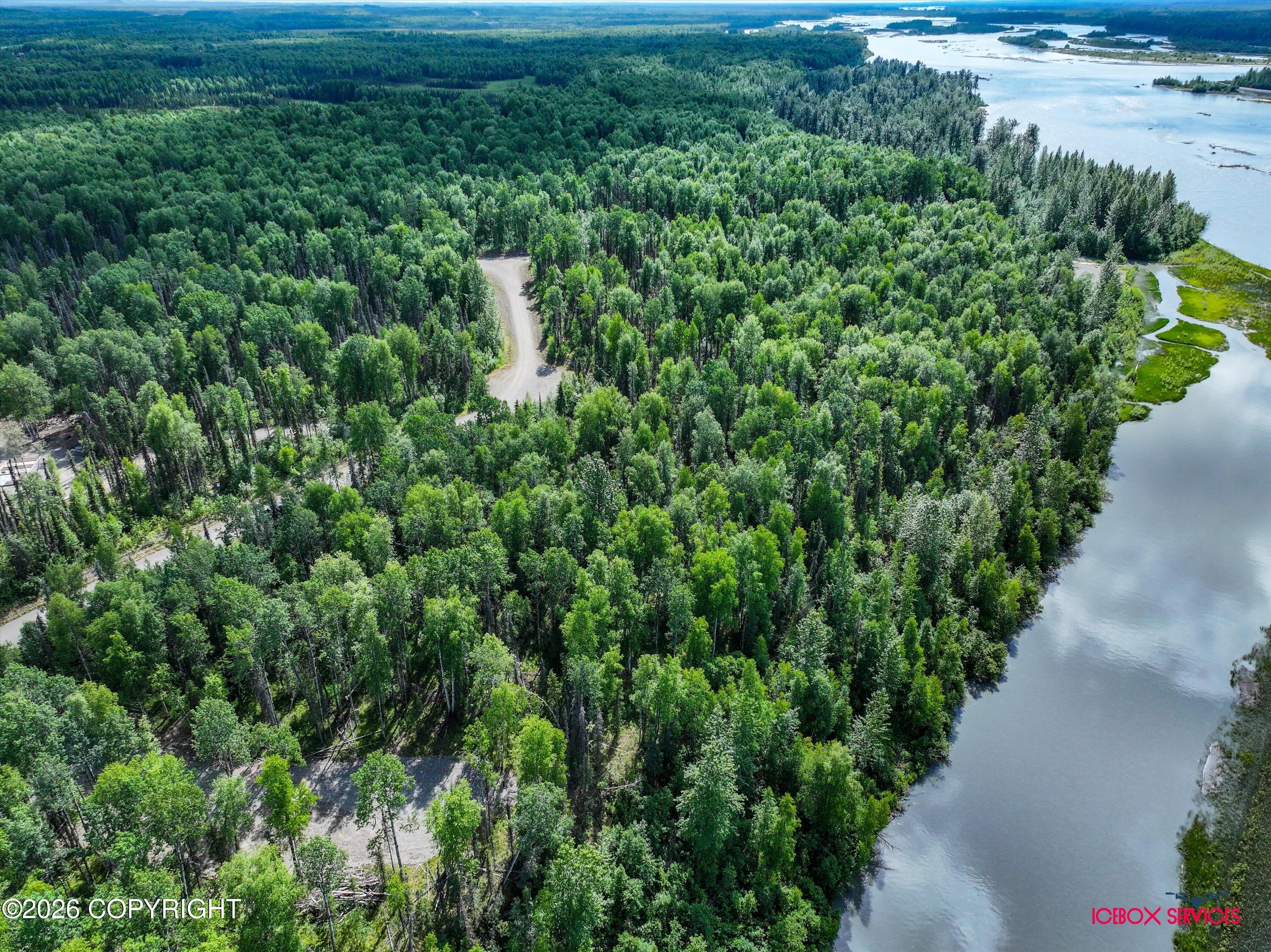 54954 S Salmon Run Road Property Photo 6