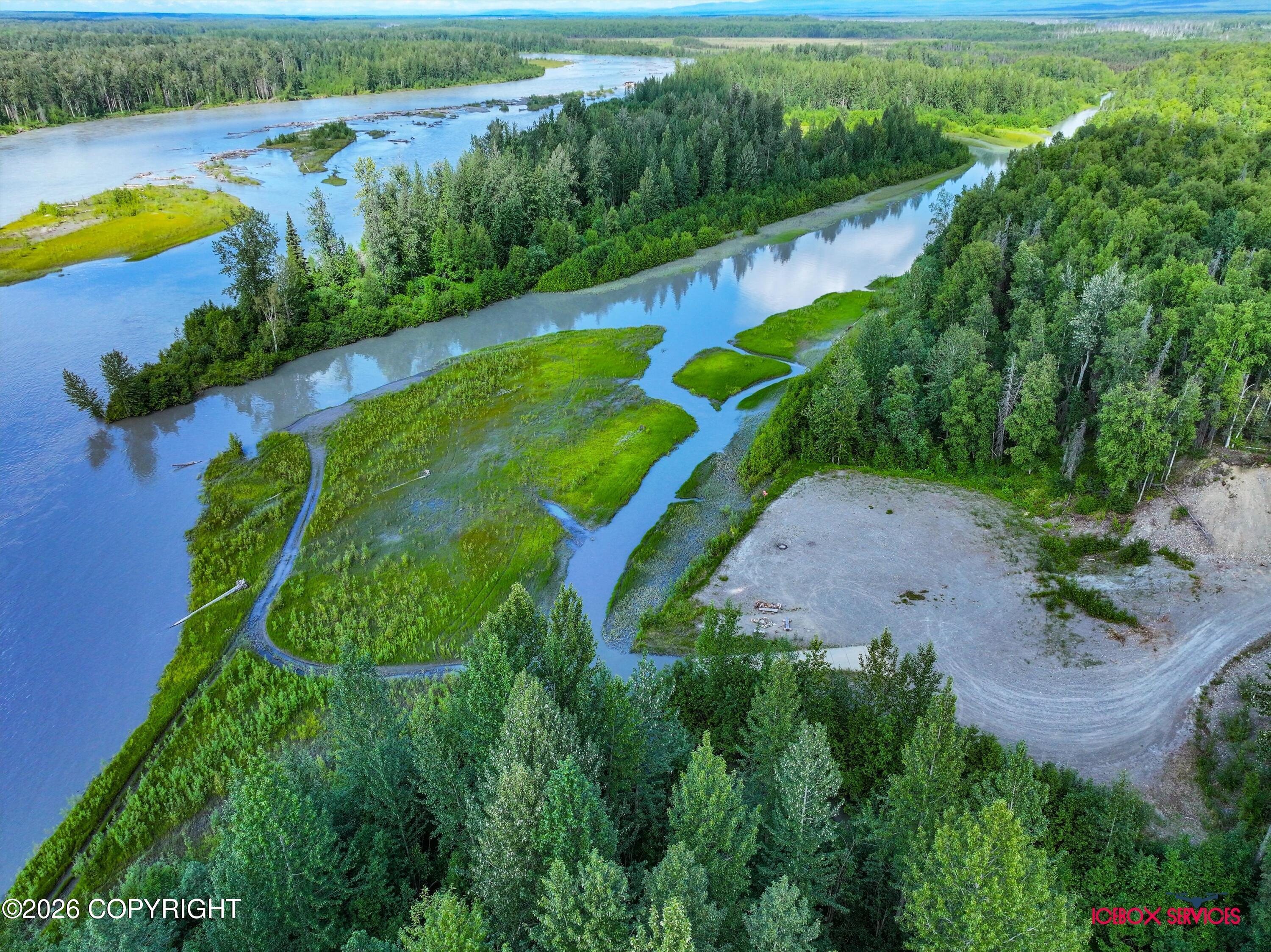 54954 S Salmon Run Road Property Photo 8