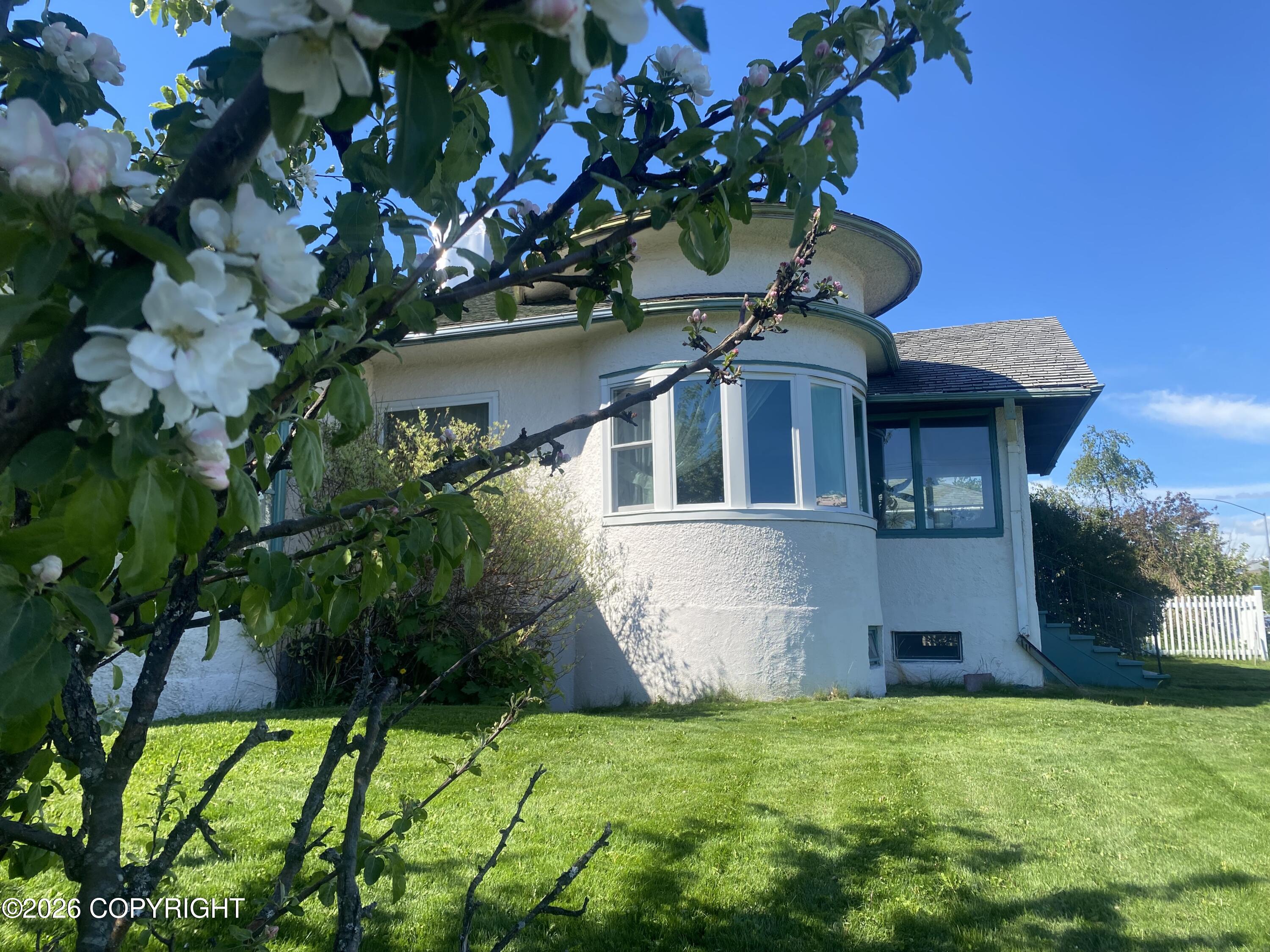 411 Third Avenue Property Photo 4