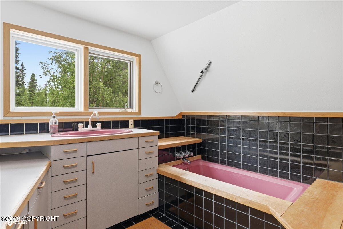 17011 Golden View Drive Property Photo 45