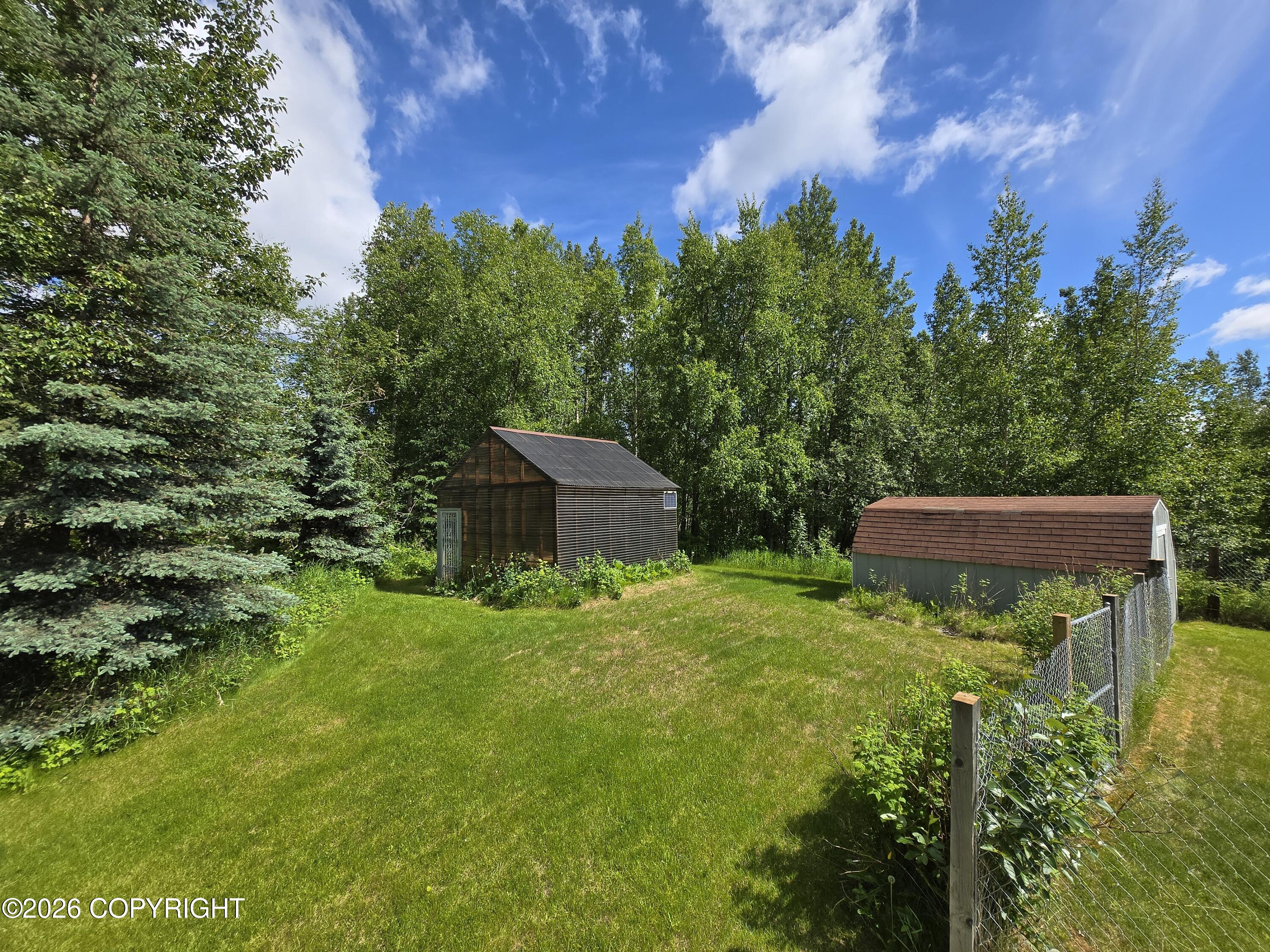 1340 E Fairview Loop Property Photo 11