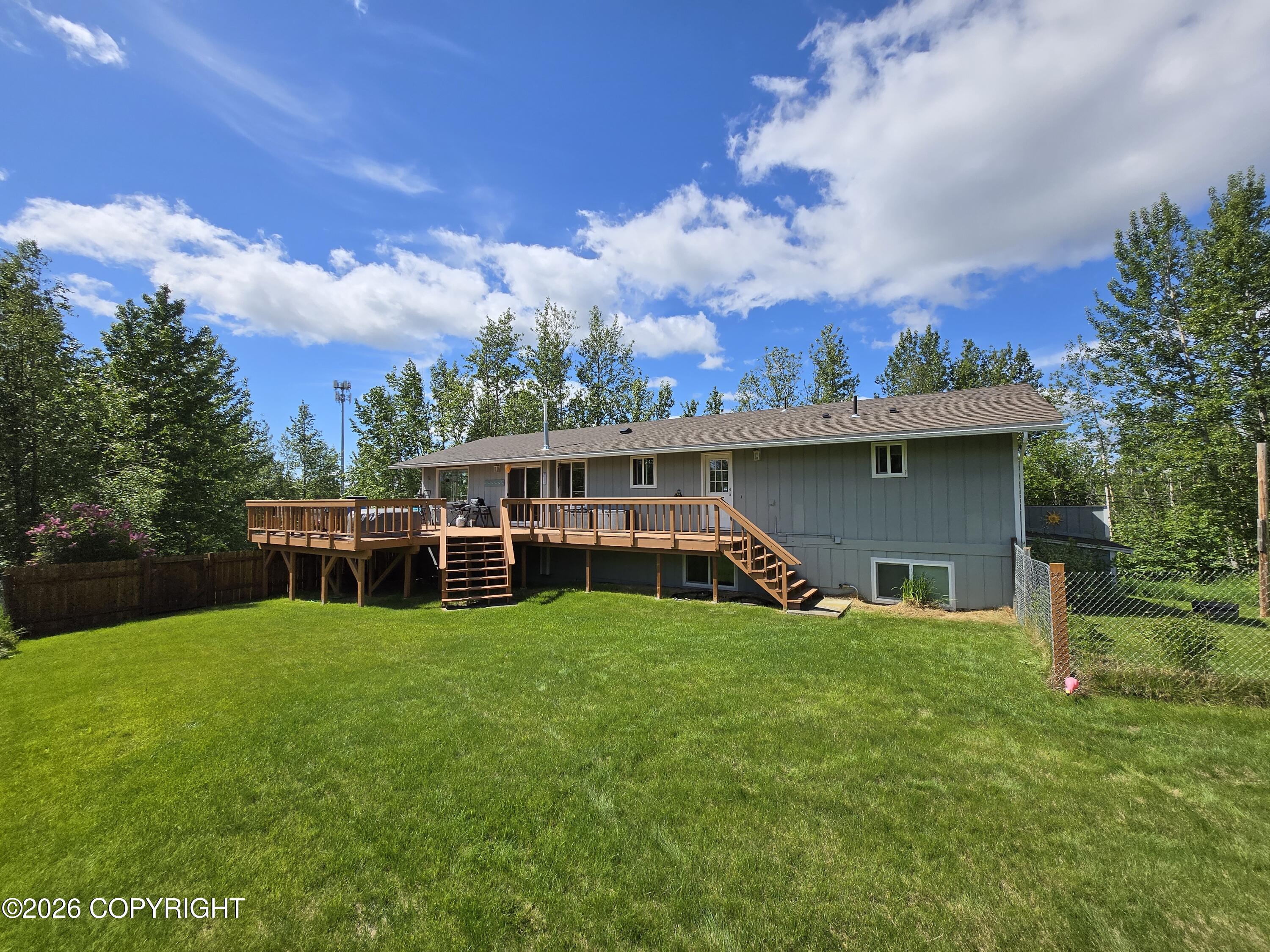 1340 E Fairview Loop Property Photo 21