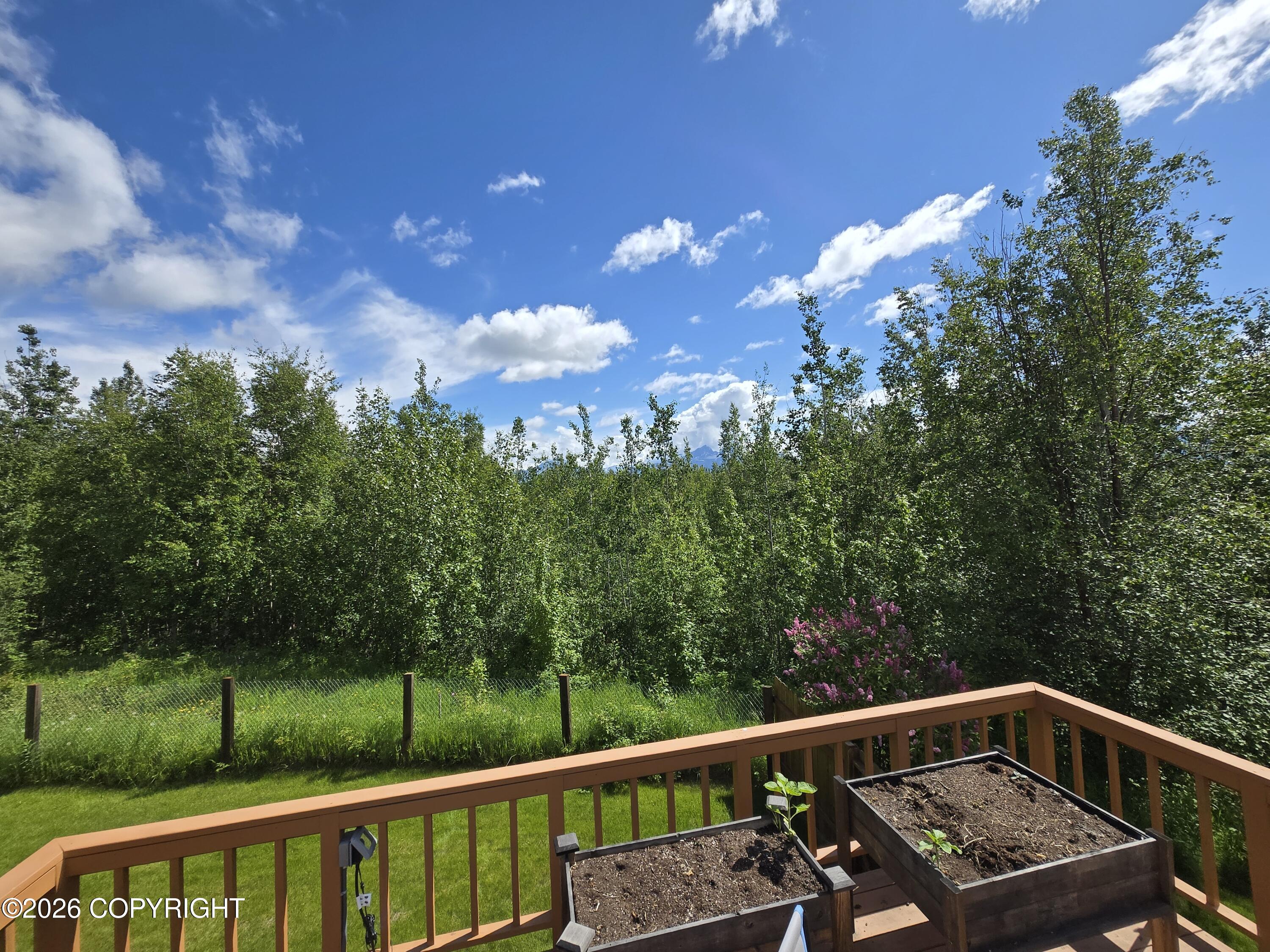 1340 E Fairview Loop Property Photo 23