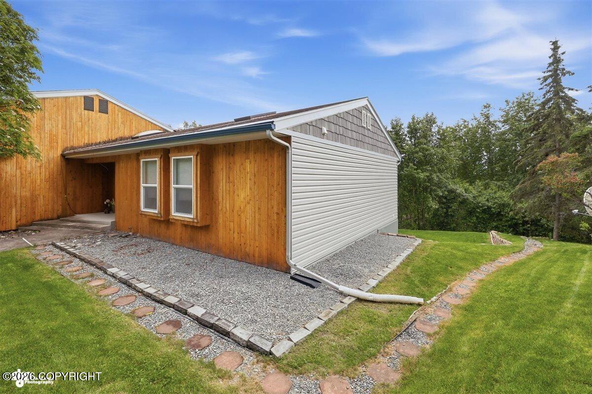 1075 Bogie Court Property Photo 12