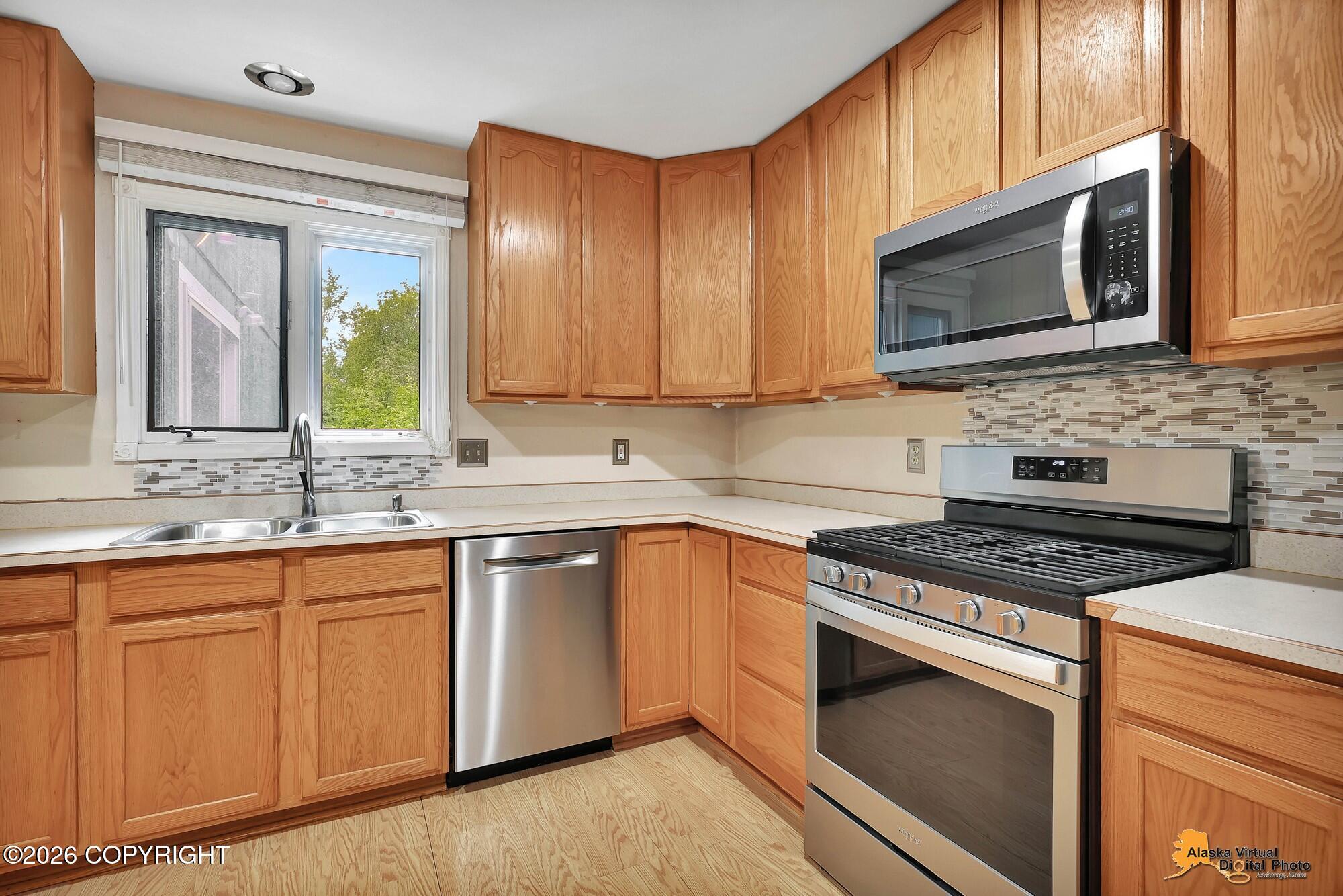 24546 Teal Loop Property Photo 10