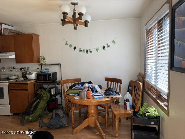 925 E 45th Court Property Photo 6